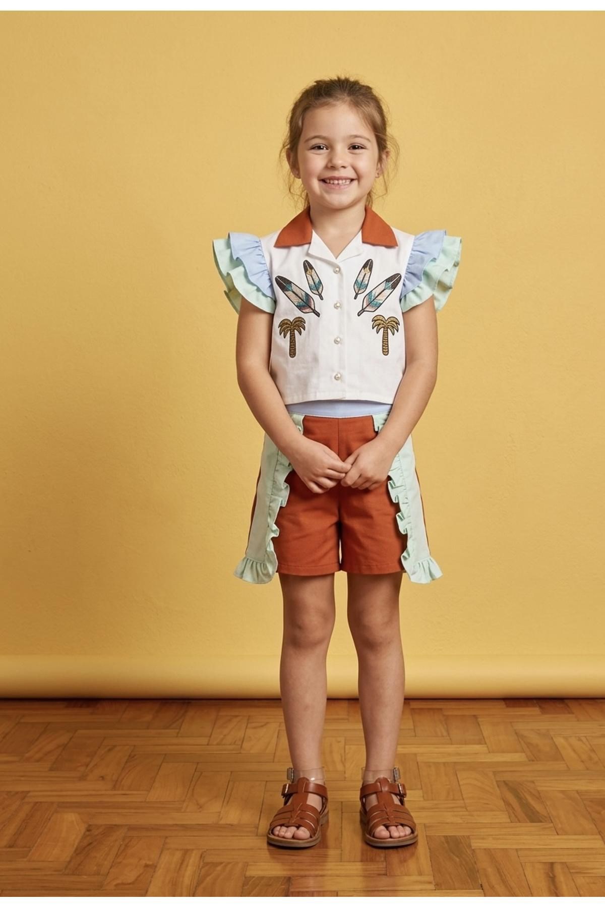 Kızılderili Aplikli Fırfırlı Gömlek