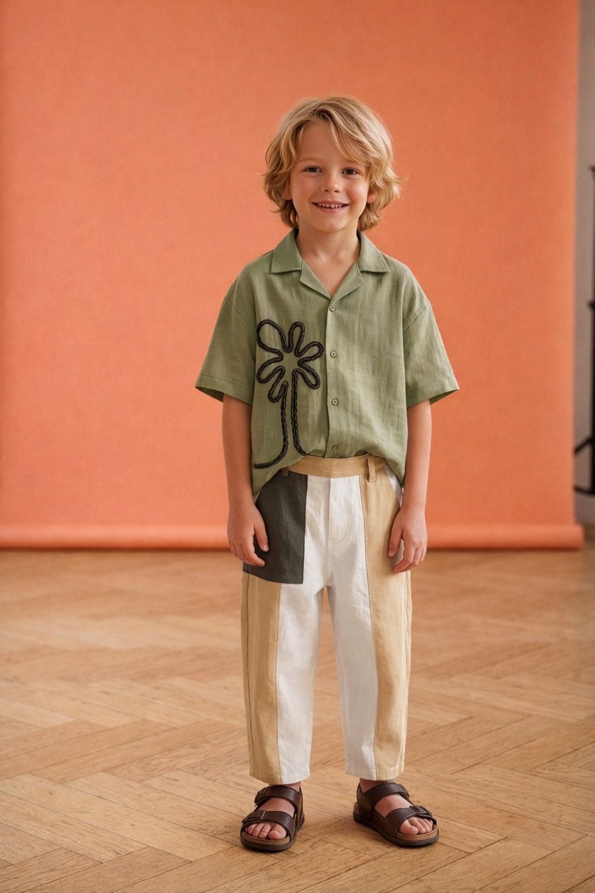 Nakış Detaylı Haki Keten Gömlek