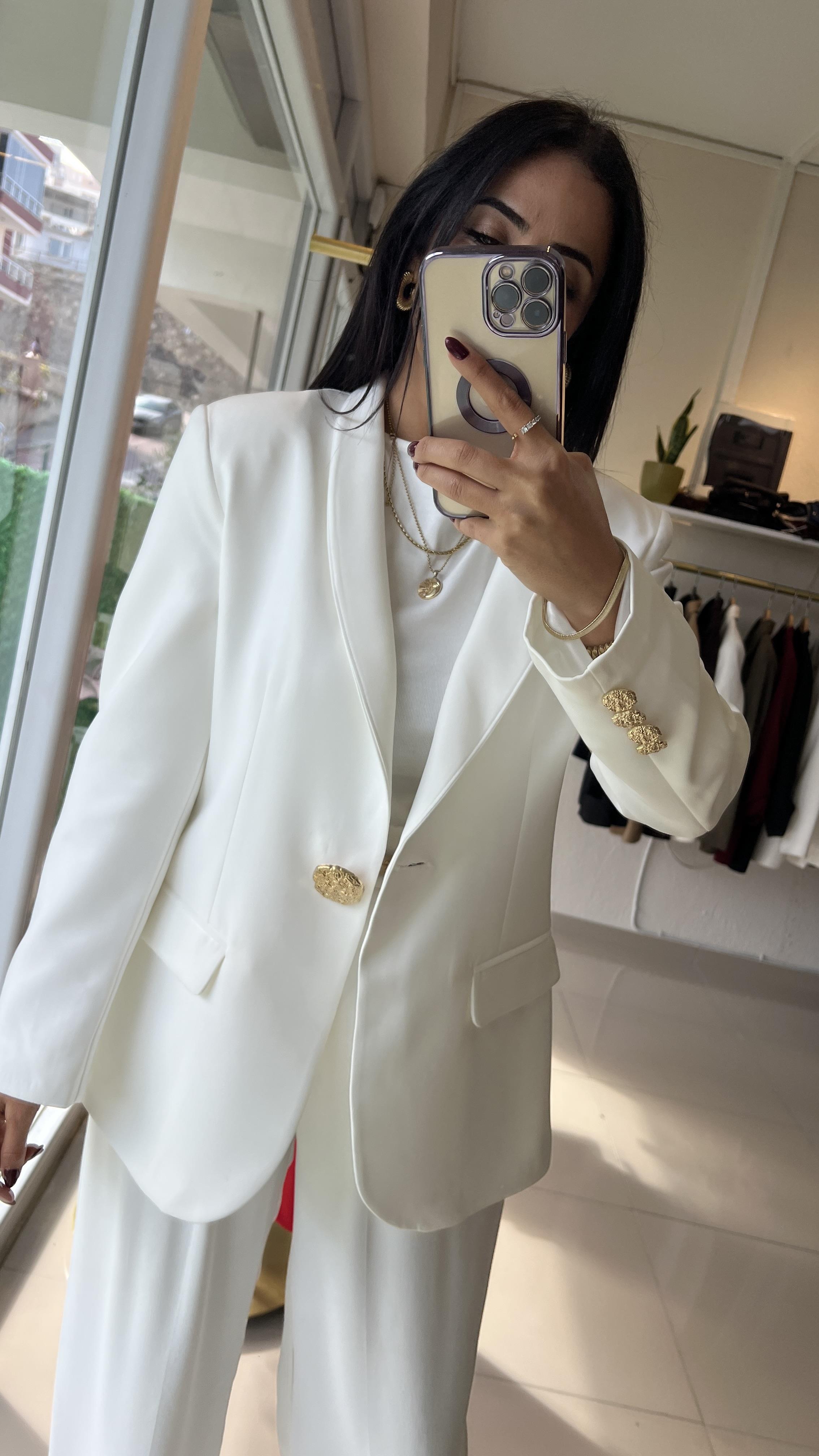 250410 GOLD DÜĞME BLAZER BEYAZ