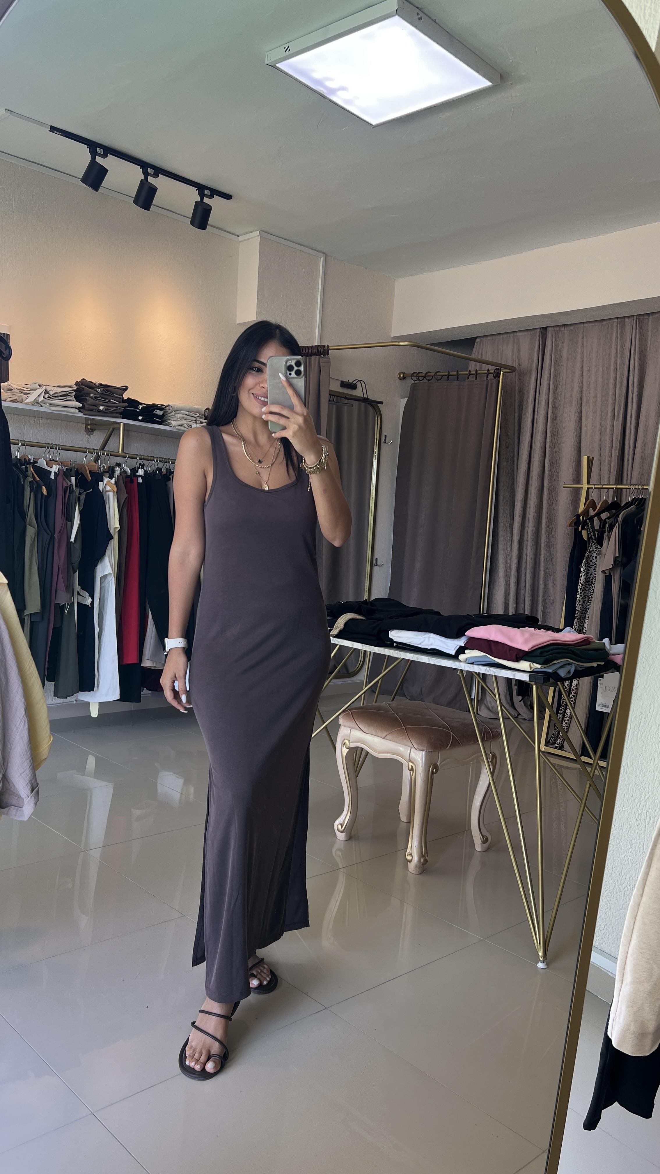 333 YANLARI YIRTMAÇLI MODAL ELBİSE KAHVE
