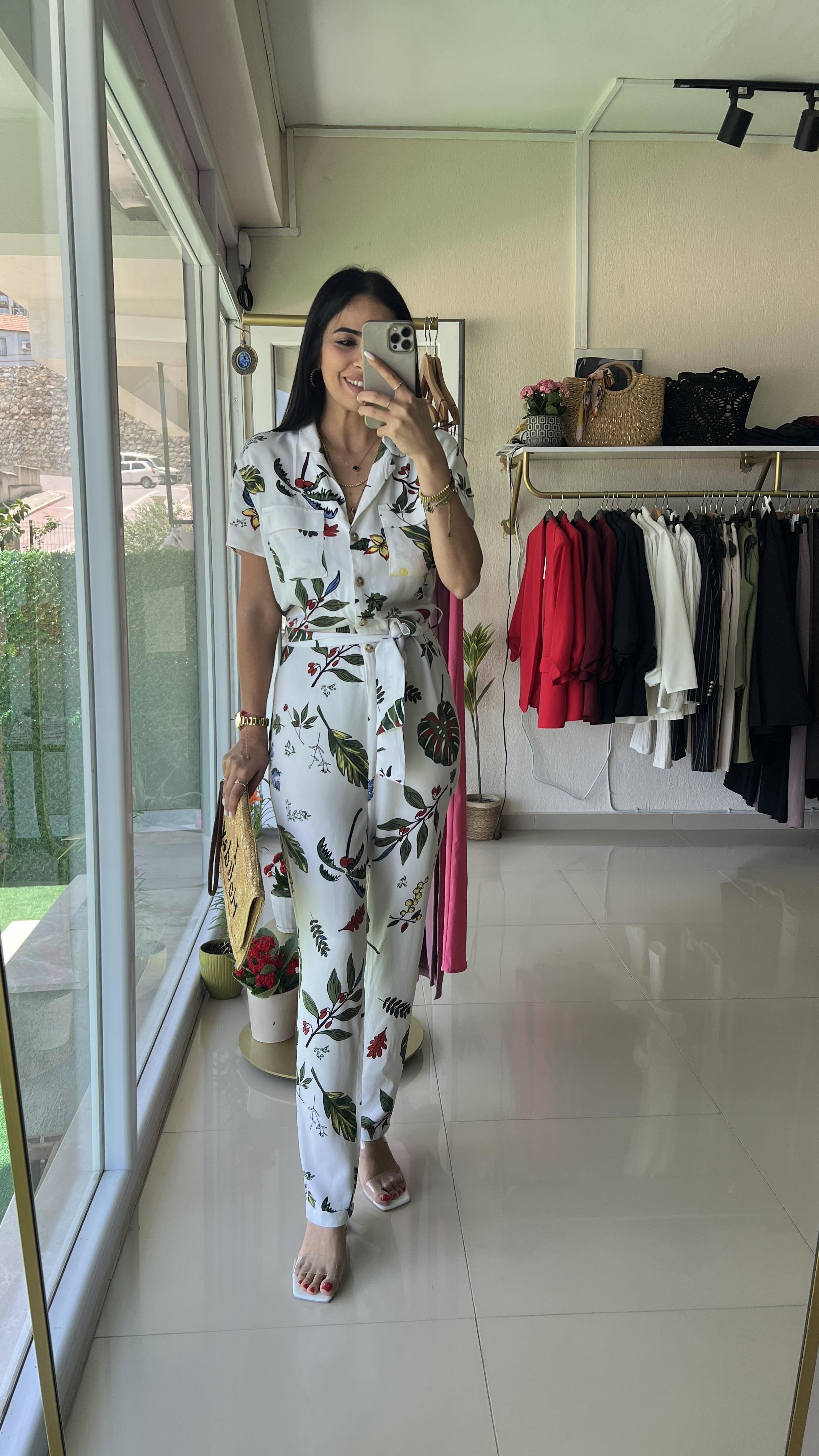 557 ÇİÇEK DESENLİ KUŞAKLI TULUM BEYAZ