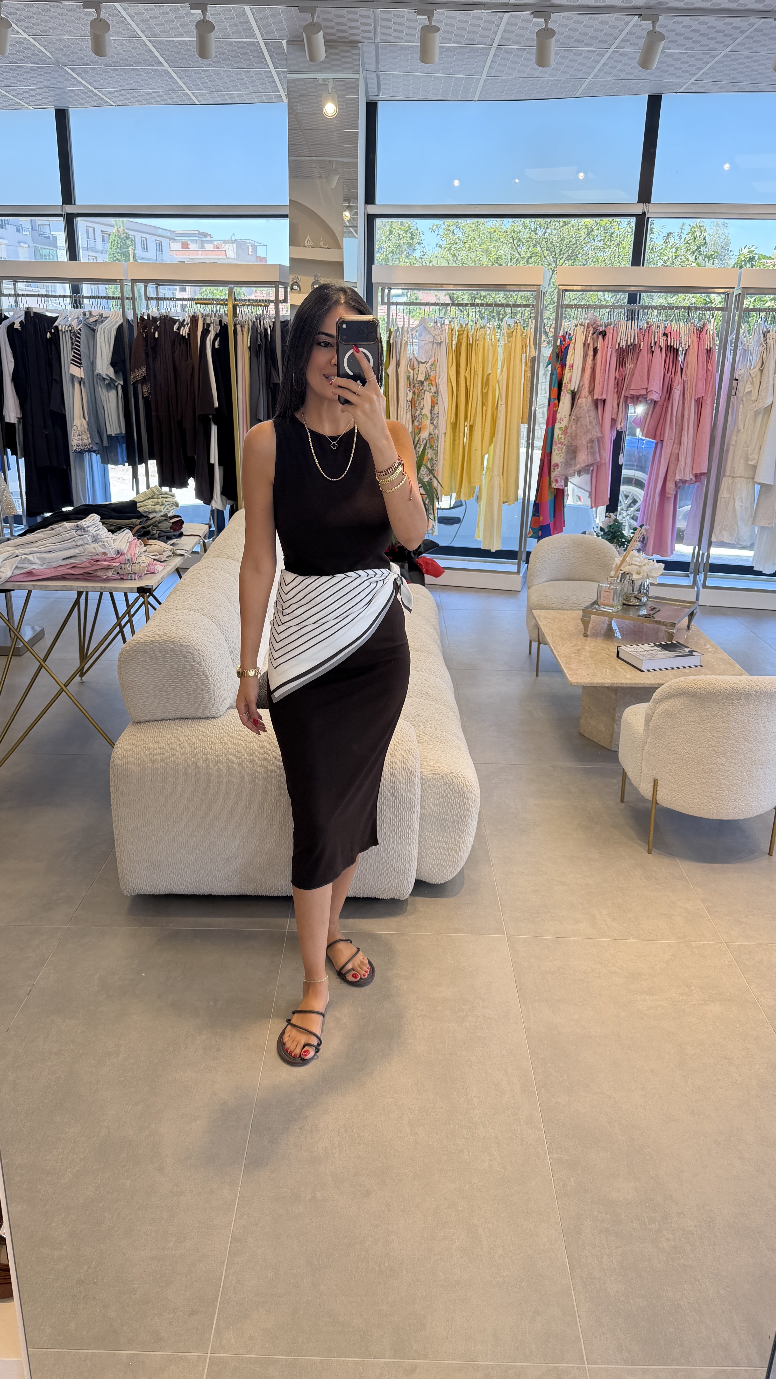 FULAR DETAYLI ELBİSE KAHVE