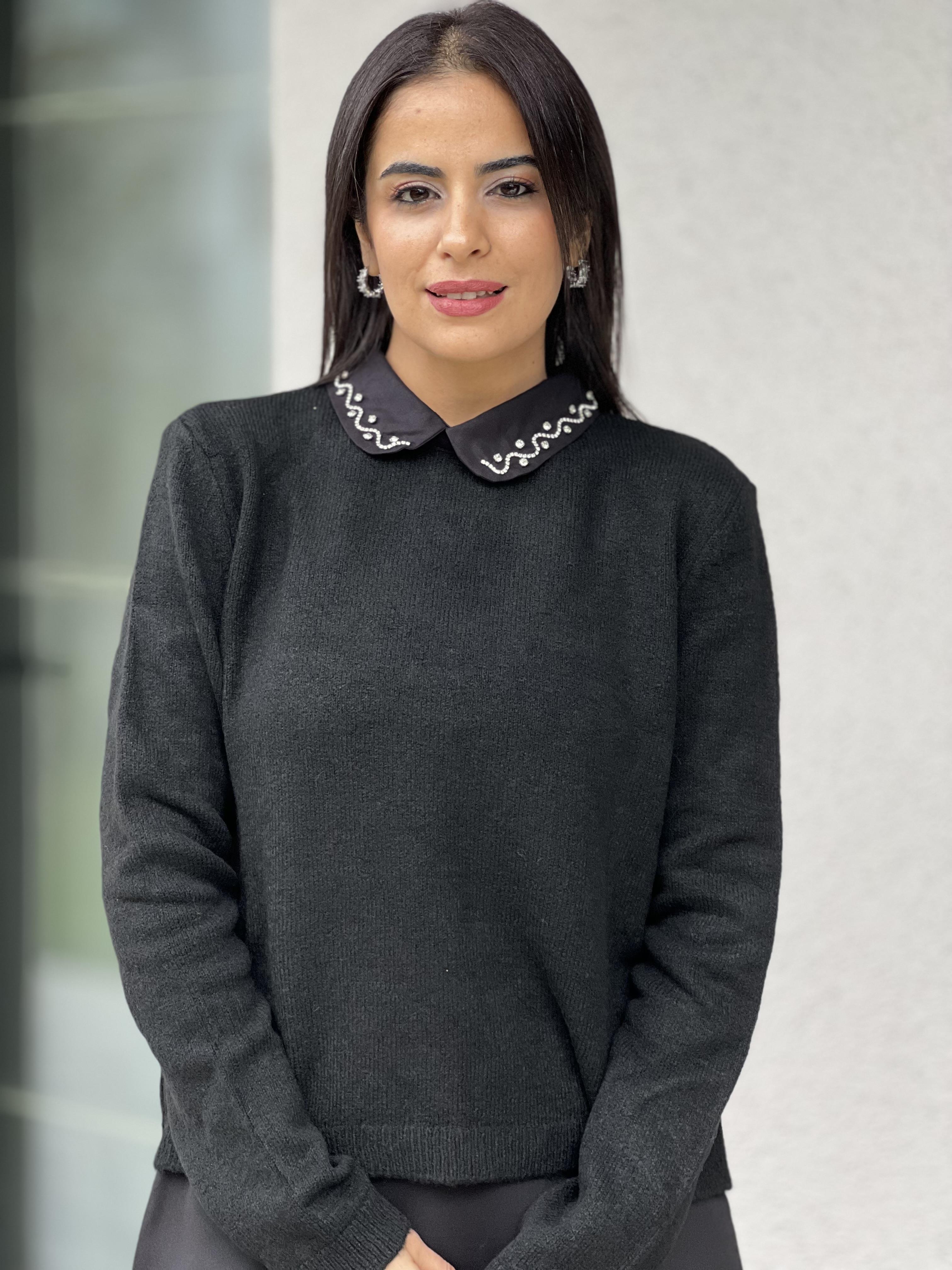 Taş İşlemeli Yaka Detaylı Yumoş Kazak Siyah