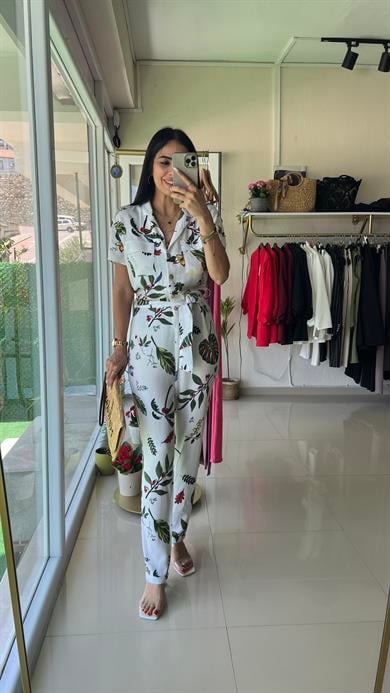 557 ÇİÇEK DESENLİ KUŞAKLI TULUM BEYAZ