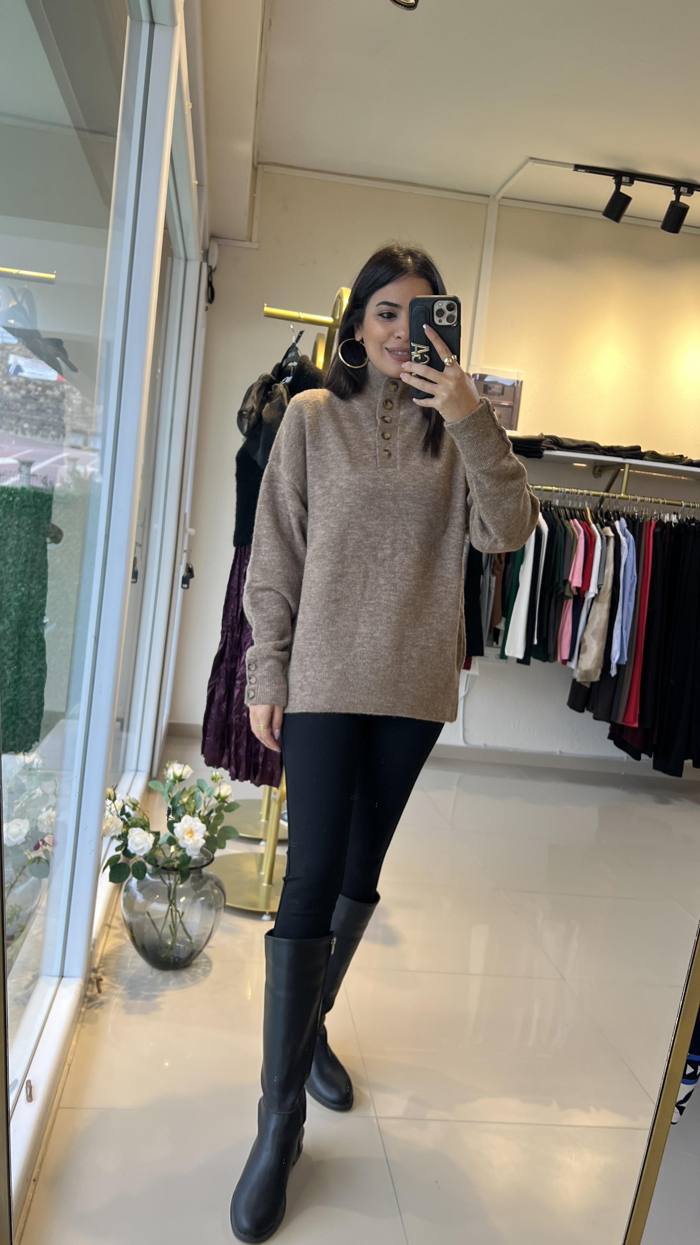 10700 DİK YAKA TRİKO KAZAK VİZON