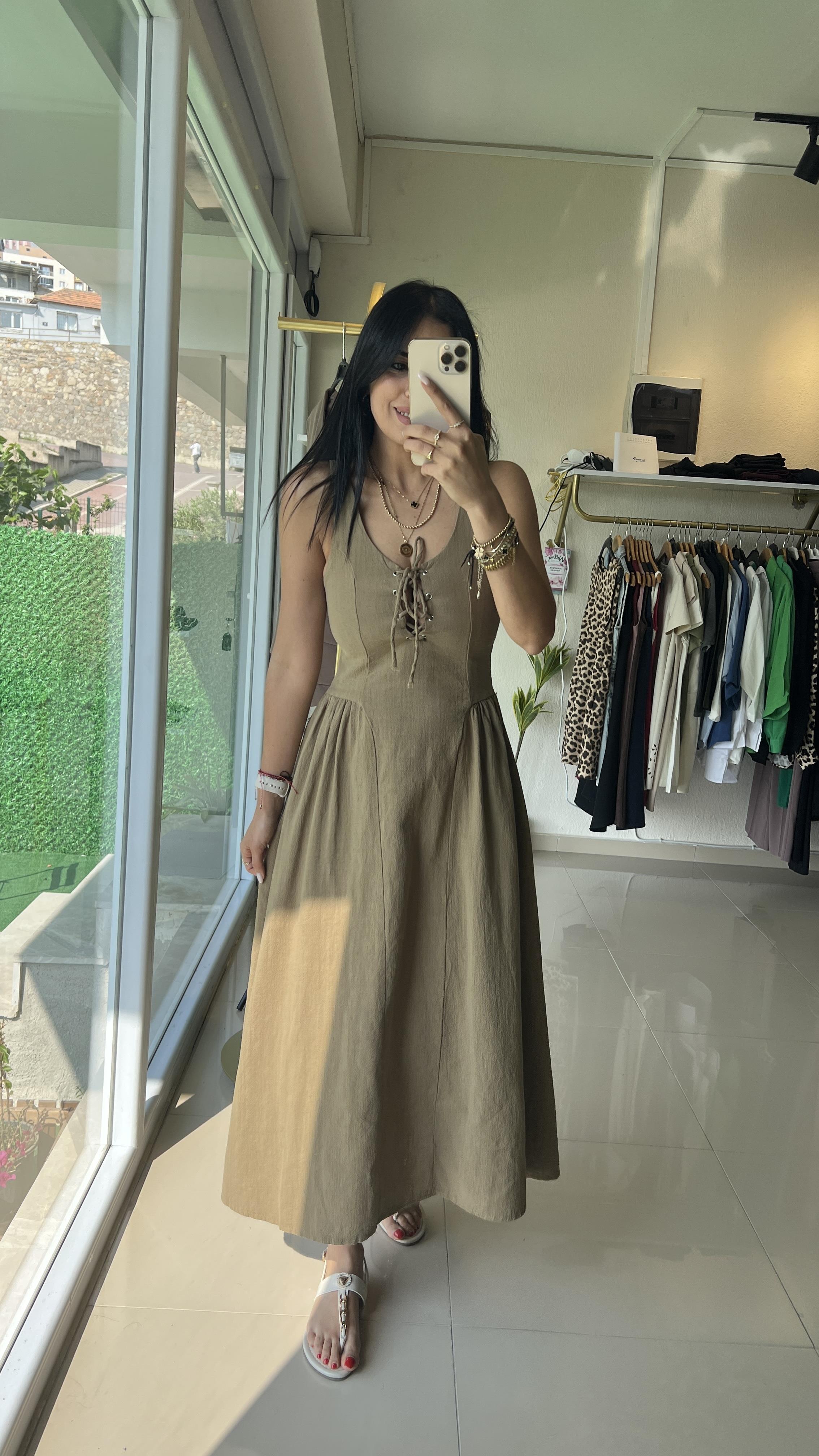 251027 ÖNDEN BAĞLAMALI ELBİSE HAKİ