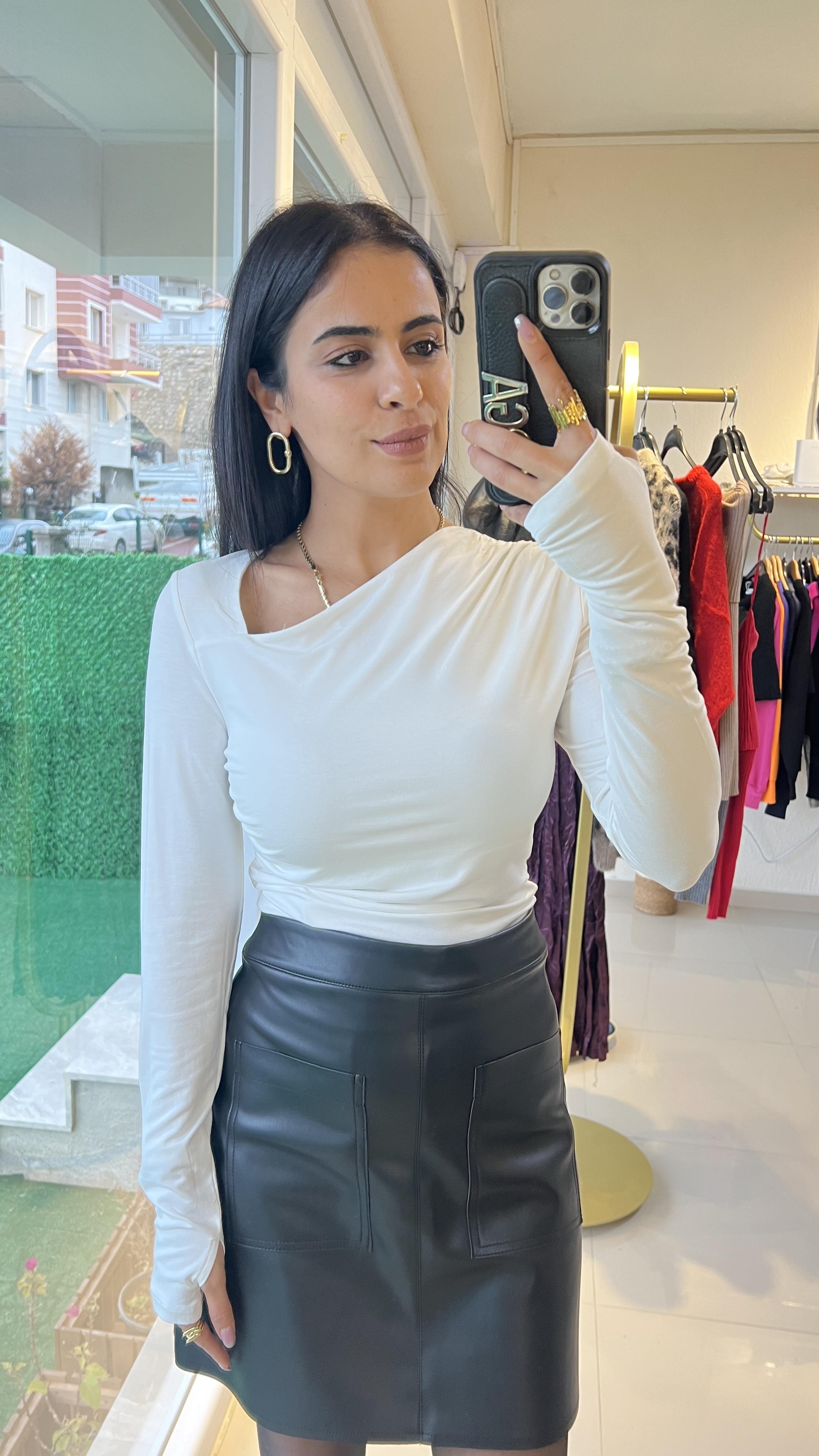 31530 ASİMETRİK YAKA UZUN KOLLU TOP BEYAZ