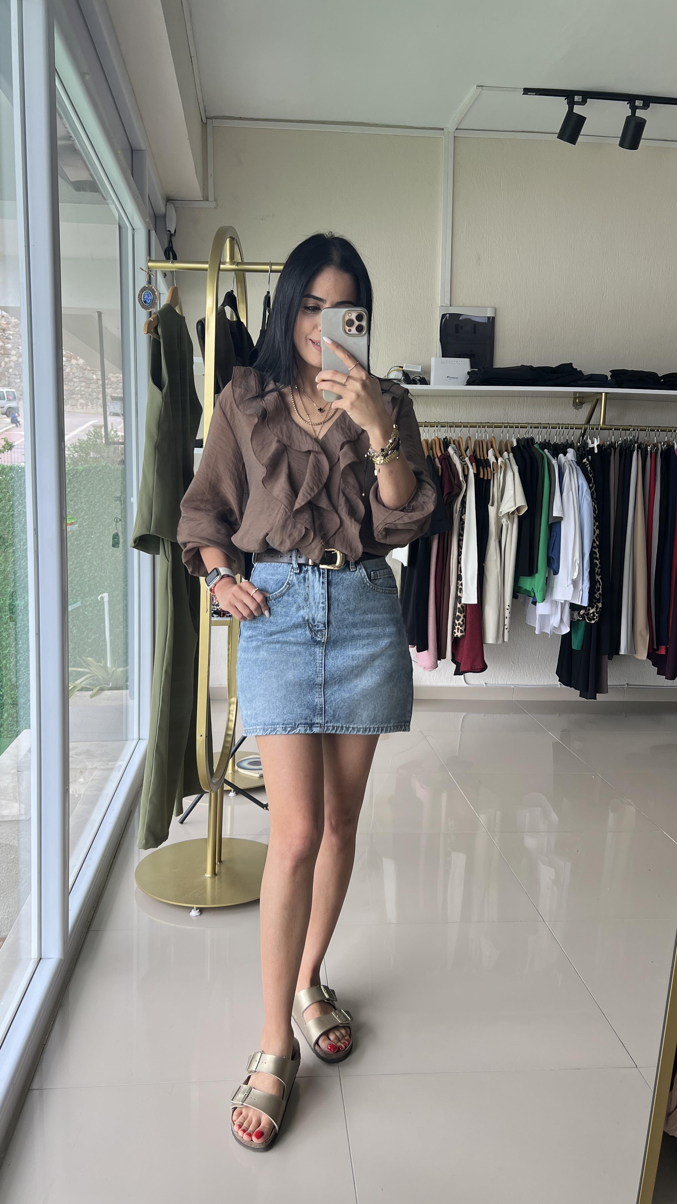 36234 ORJİNAL MODEL ÖNÜ FIRFIRLI VOLANLI GÖMLEK KAHVE