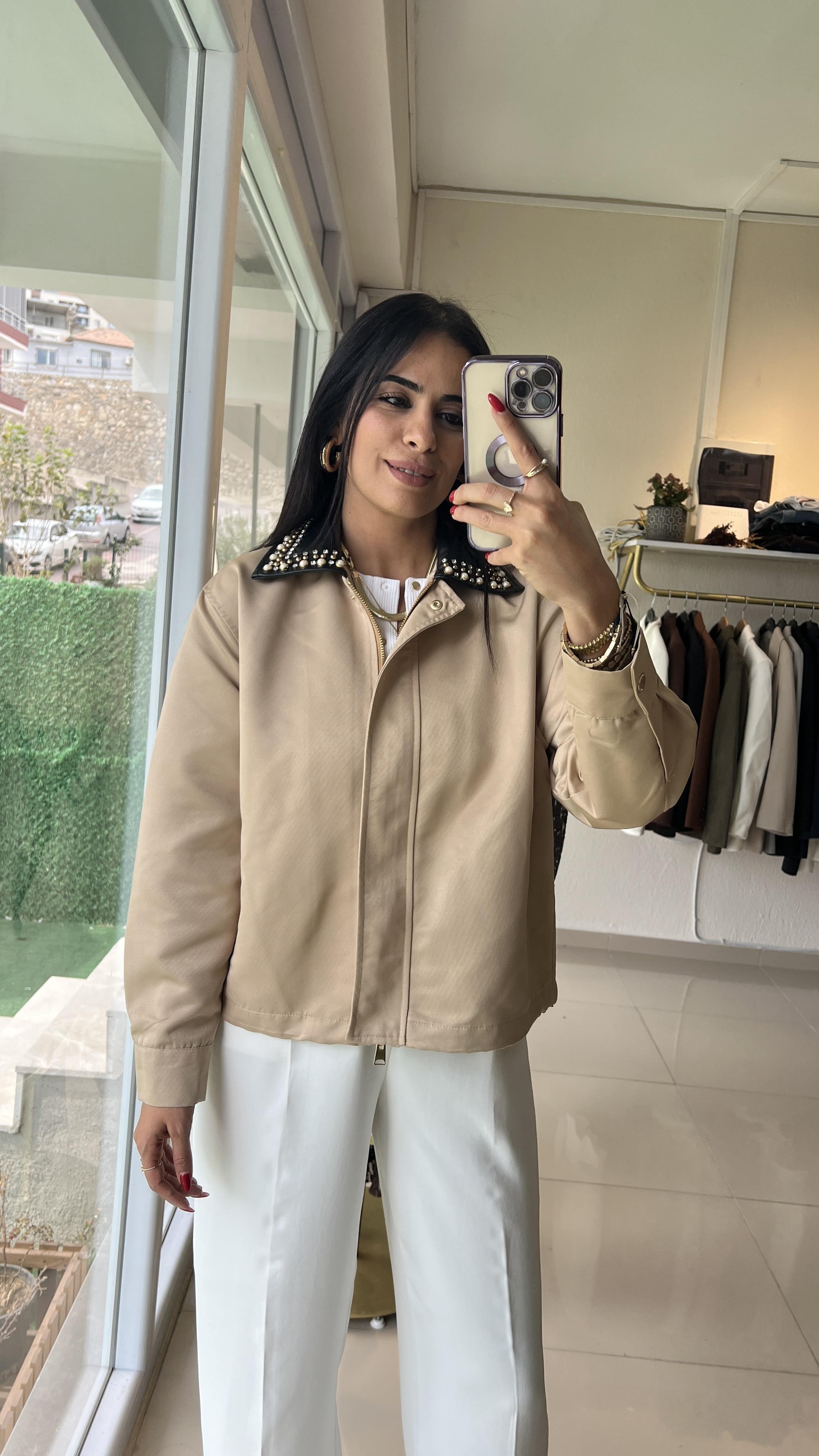 Orijinal Model Yakası Deri ve Taş İşlemeli Premium Camel Ceket C1554