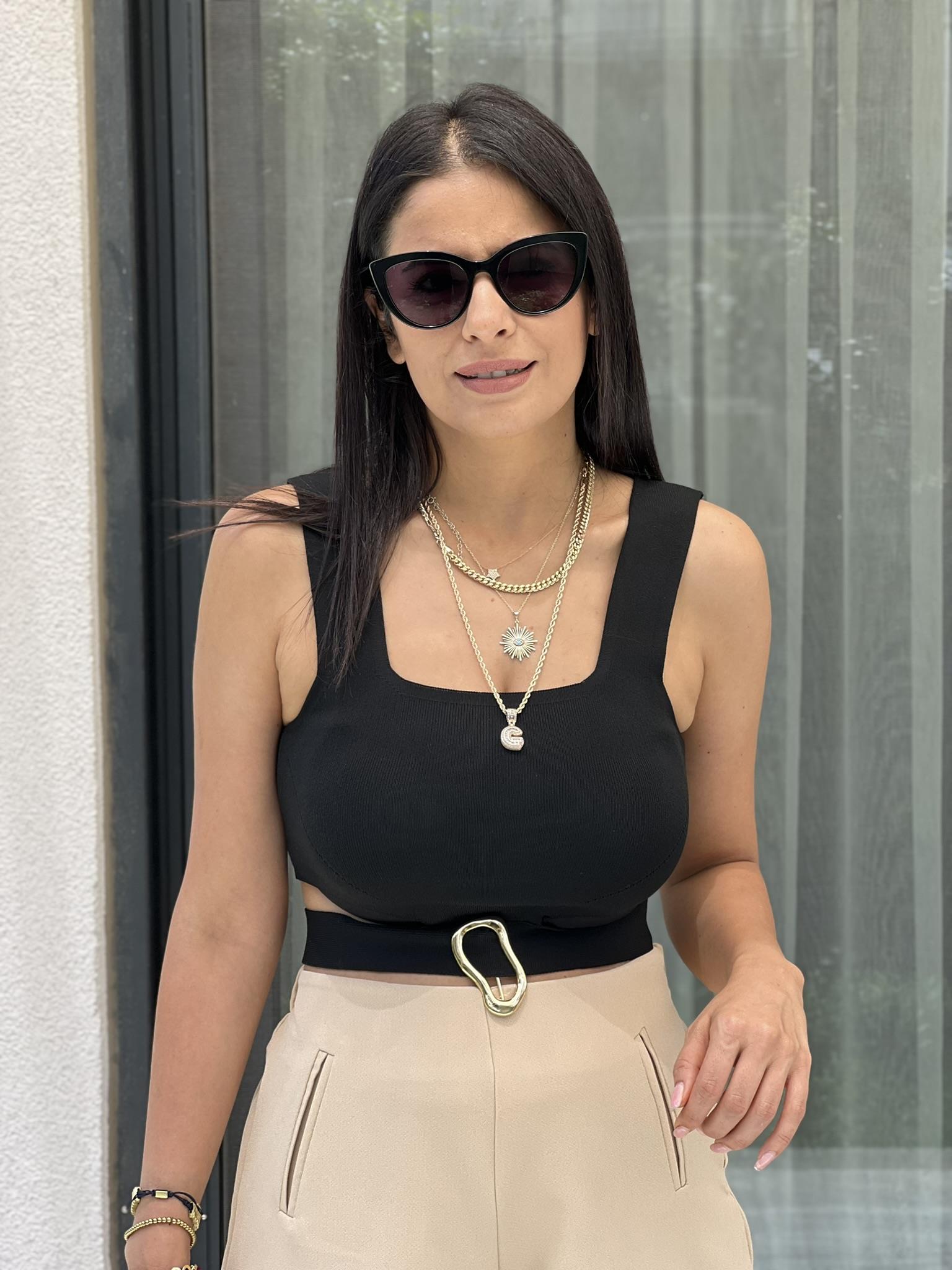 Toka detaylı crop siyah