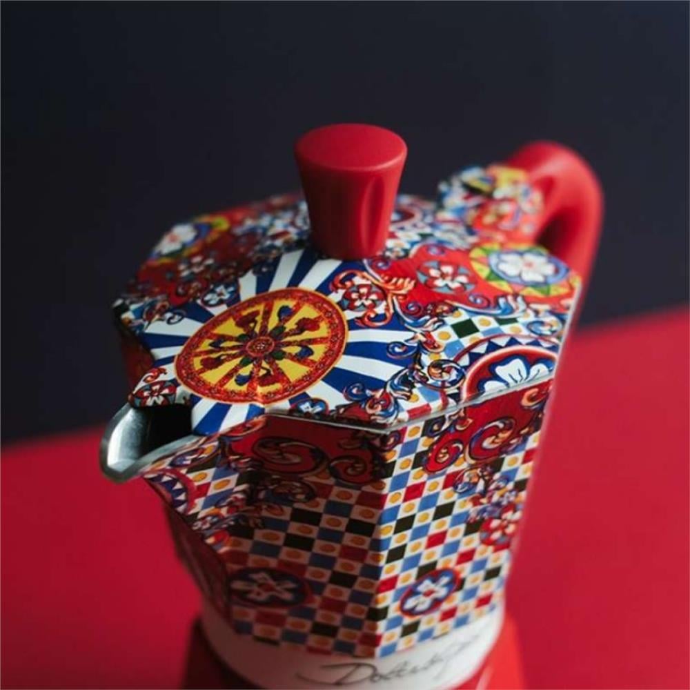 ポ*チ様 期間限定売り切りセールDOLCE & GABBANA レッド スウェッ Bialetti Dolce & Gabbana Moka Pot Express 6 Fincan - İtalyan