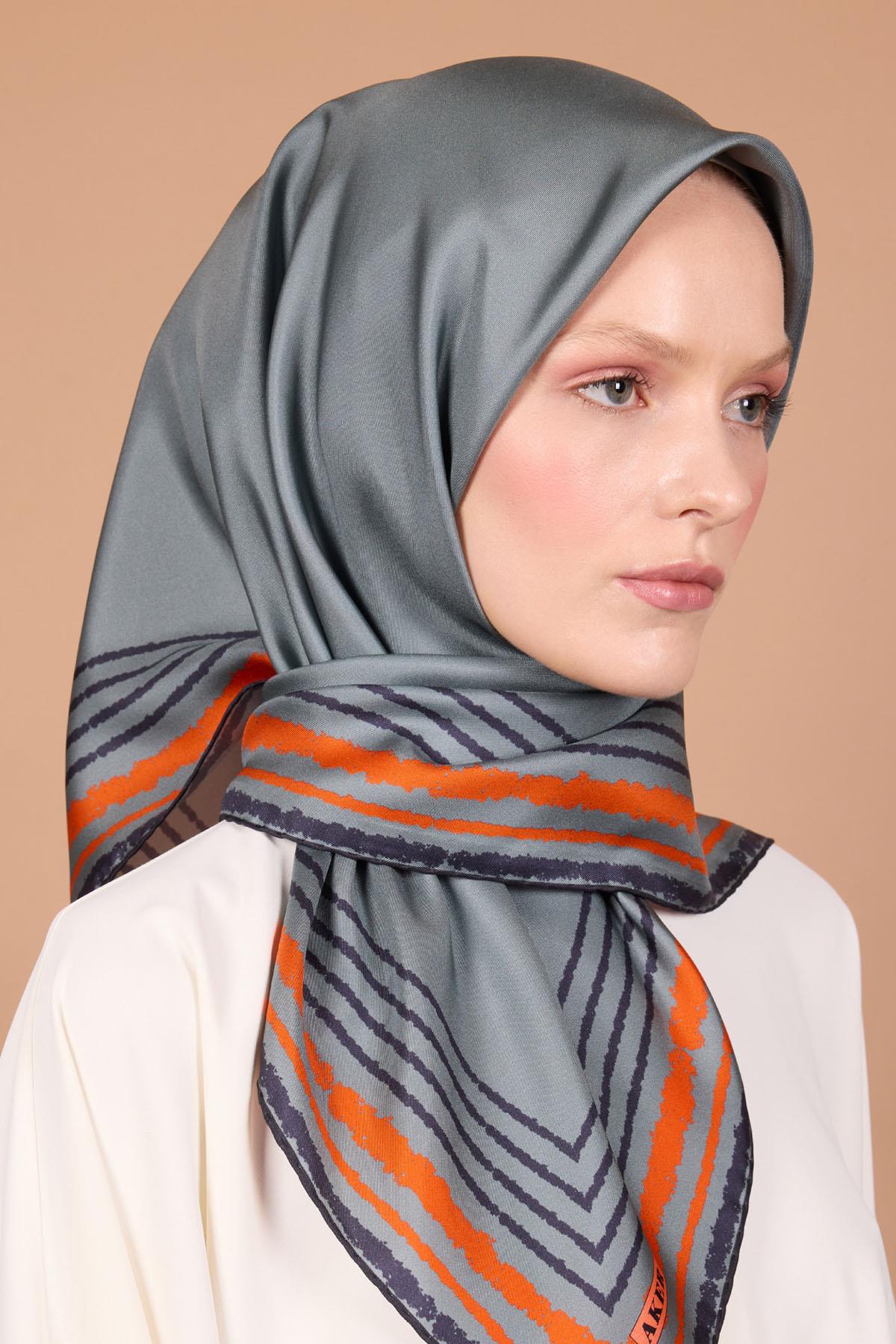 Aker İpek Eşarp - 2025/2026 Sonbahar-Kış - 9060701-321 - Sura