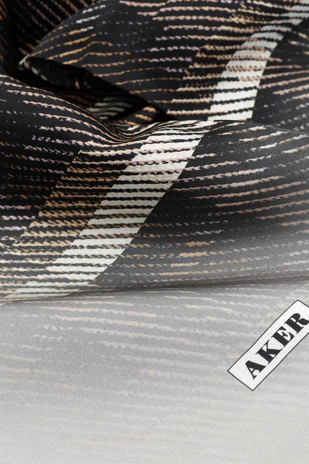 Aker İpek Eşarp - 7976713-971 - Tivil