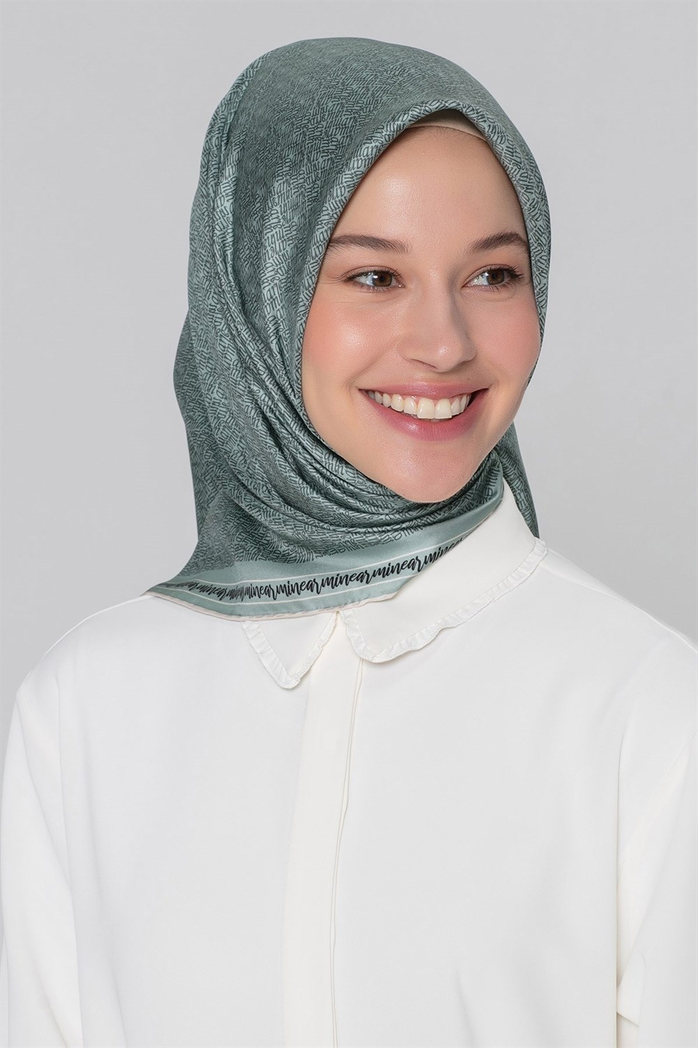 Armine İpek Eşarp 2020/2021 Sonbahar Kış - 8418D 100 - Sura