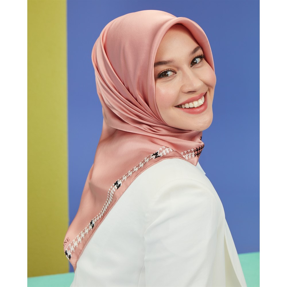 Armine İpek Eşarp 2021 İlkbahar-Yaz - 8535D 09 - Sura
