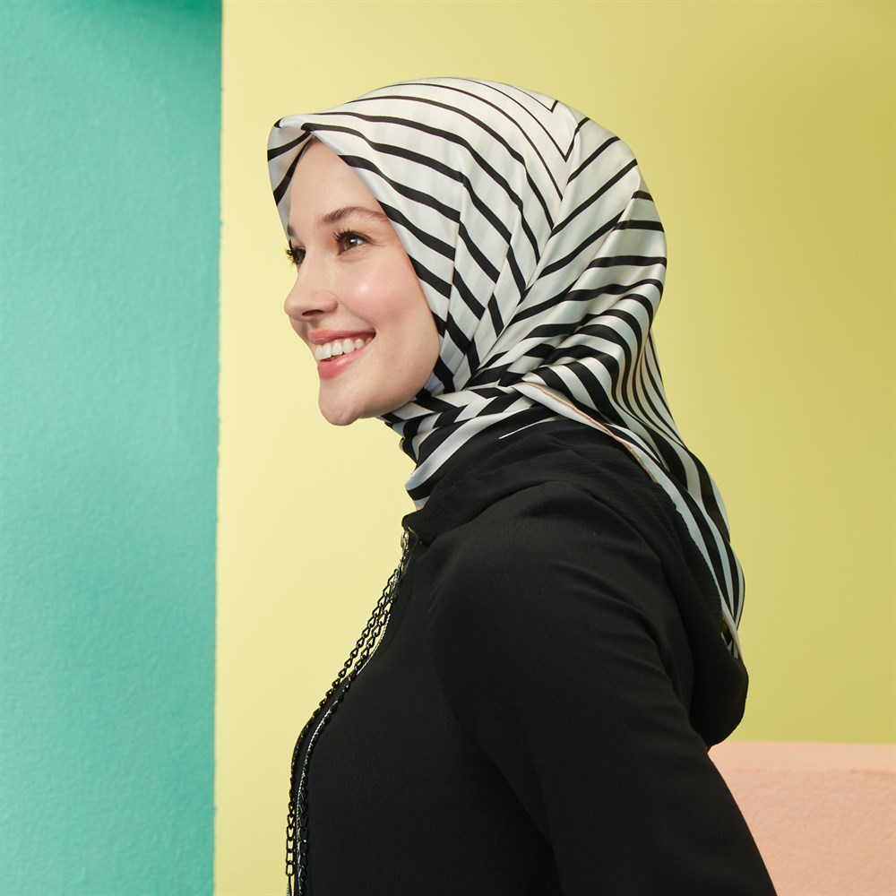 Armine İpek Eşarp 2021 İlkbahar-Yaz - 8561D 09 - Sura