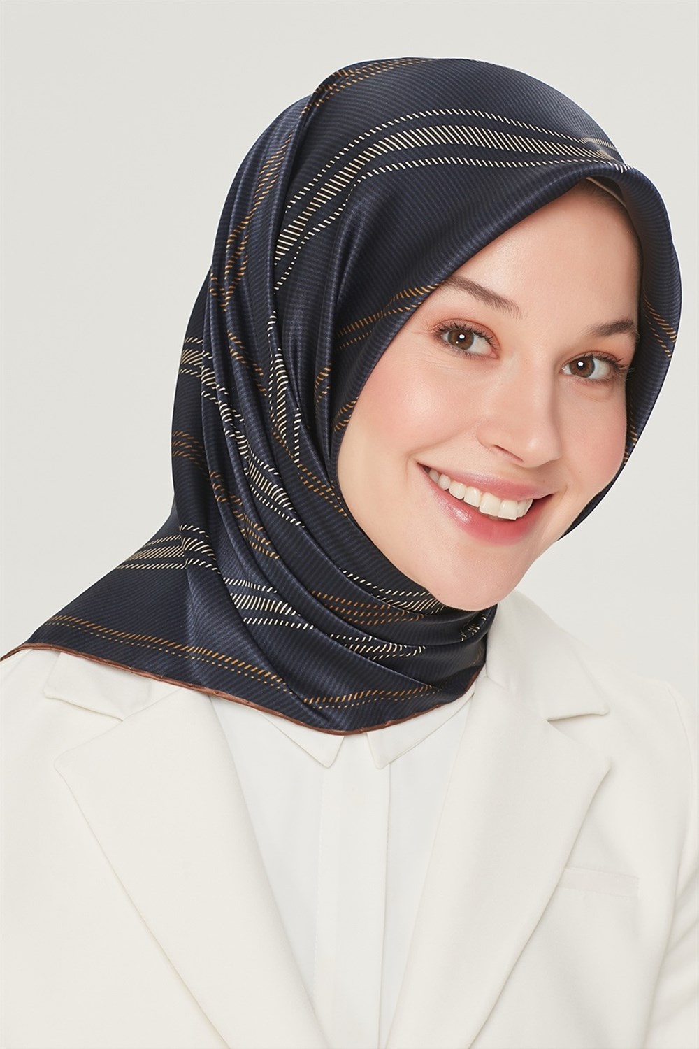 Armine İpek Eşarp 2021 İlkbahar-Yaz - 8559D 01 - Tivil