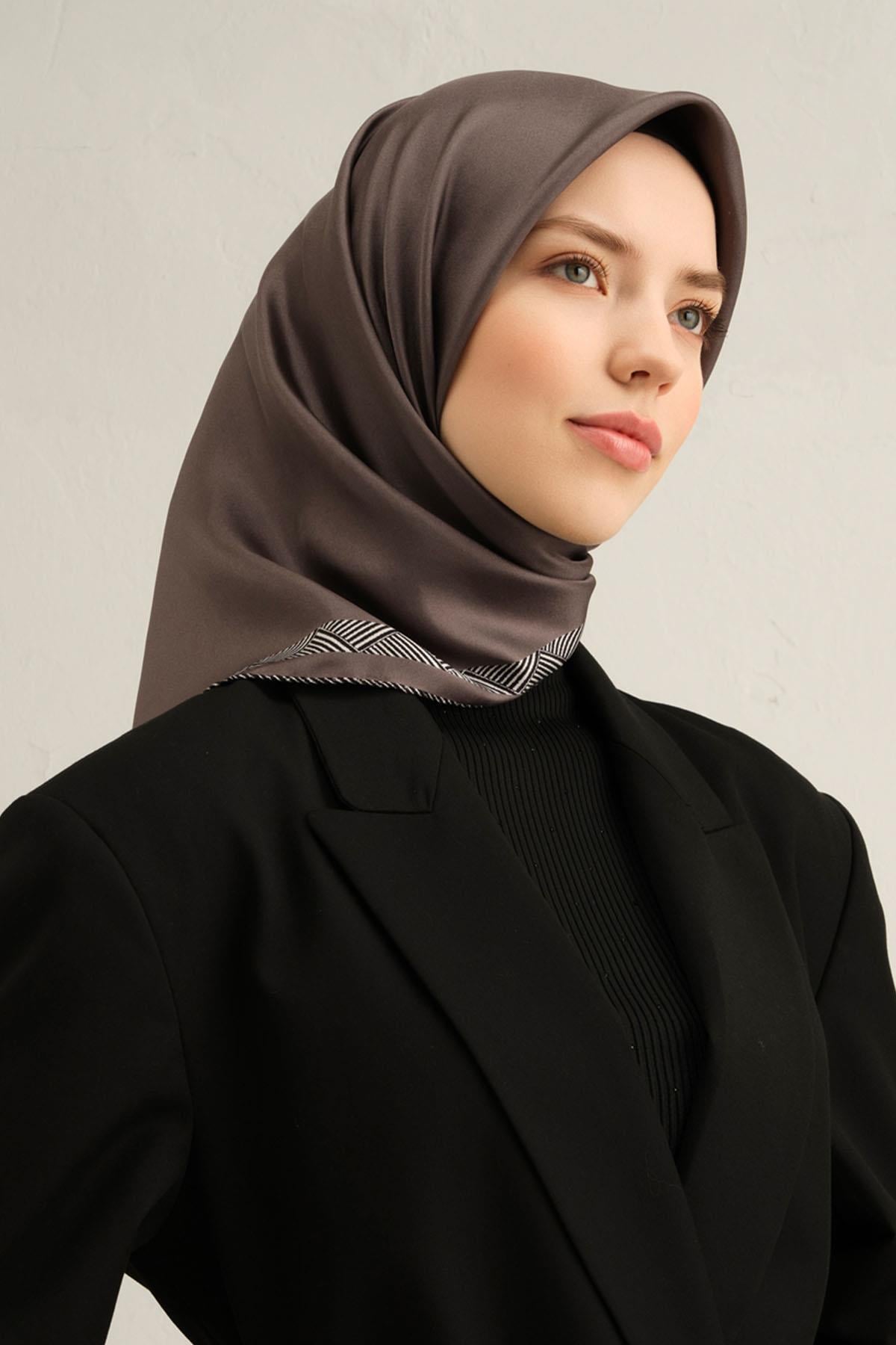 Armine İpek Eşarp 2025 İlkbahar-Yaz - 9357D-33 - Tivil
