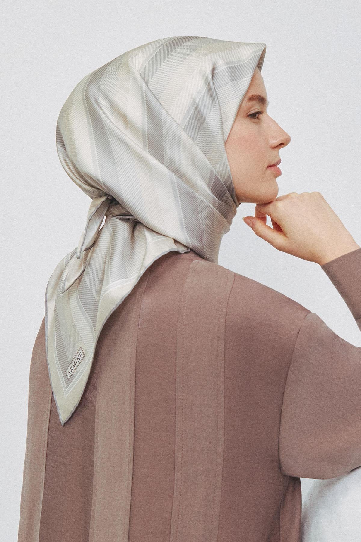 Armine İpek Eşarp 2025 İlkbahar-Yaz - 9327D-80 - Sura