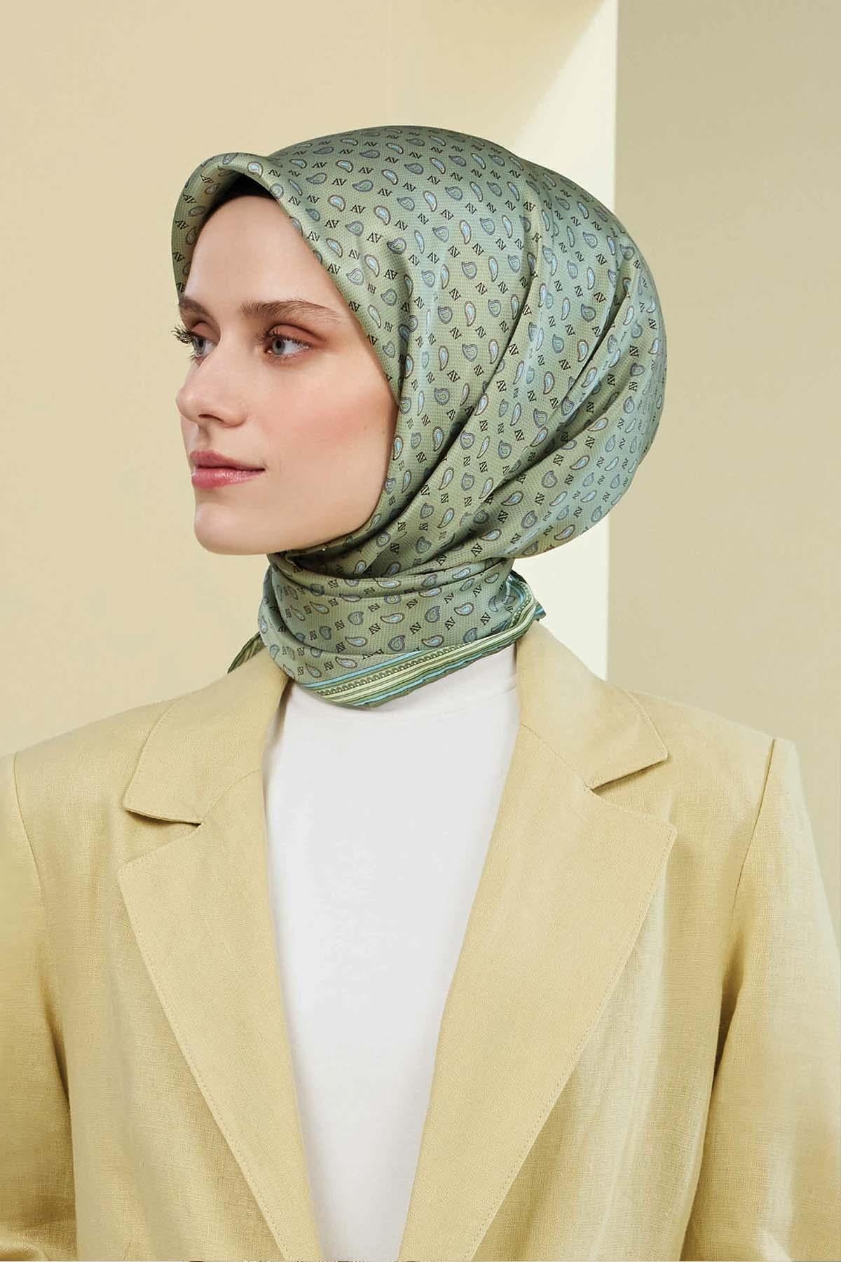 Armine İpek Eşarp 2026 İlkbahar-Yaz - 9548D-52 - Sura