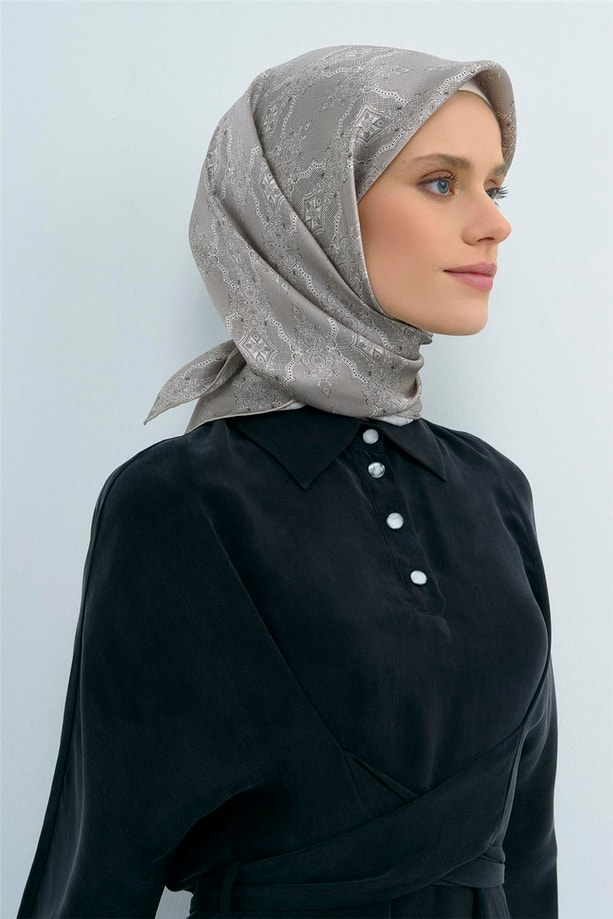 Armine İpek Eşarp 2026 İlkbahar-Yaz - 9522D-82 - Sura