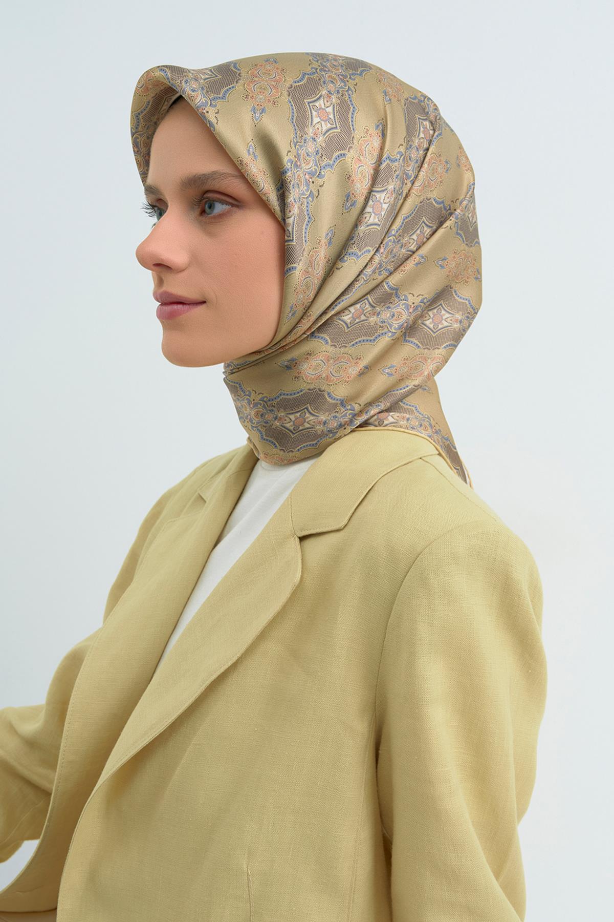 Armine İpek Eşarp 2026 İlkbahar-Yaz - 9522D-83 - Sura