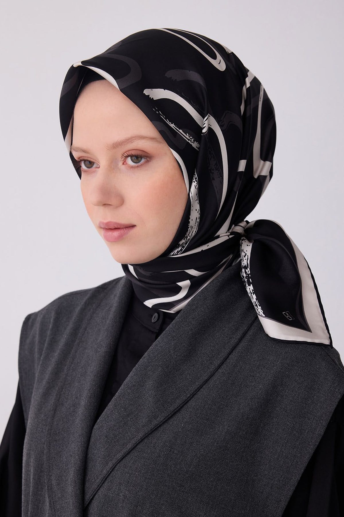 Belli İpek Eşarp - 4309D-01 - Tivil