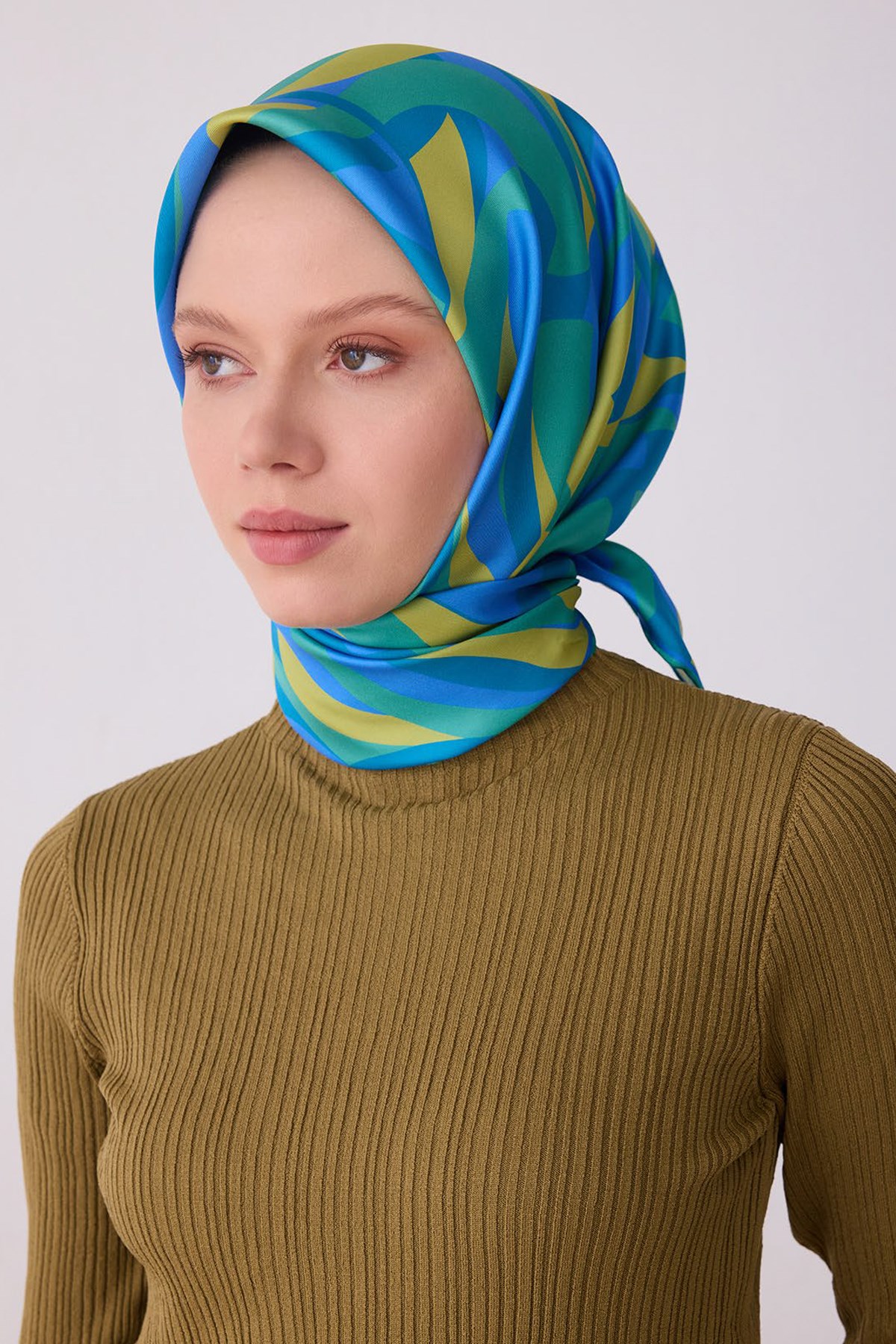 Belli İpek Eşarp - 4327D-82 - Tivil