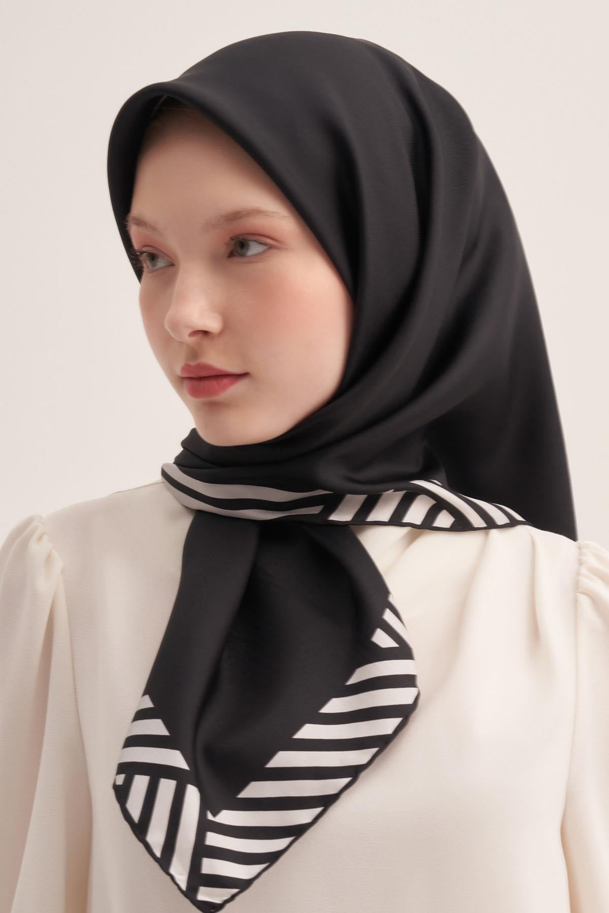 Pierre Cardin İpek Eşarp - 2025 İlkbahar-Yaz - 8697438-911 - Tivil