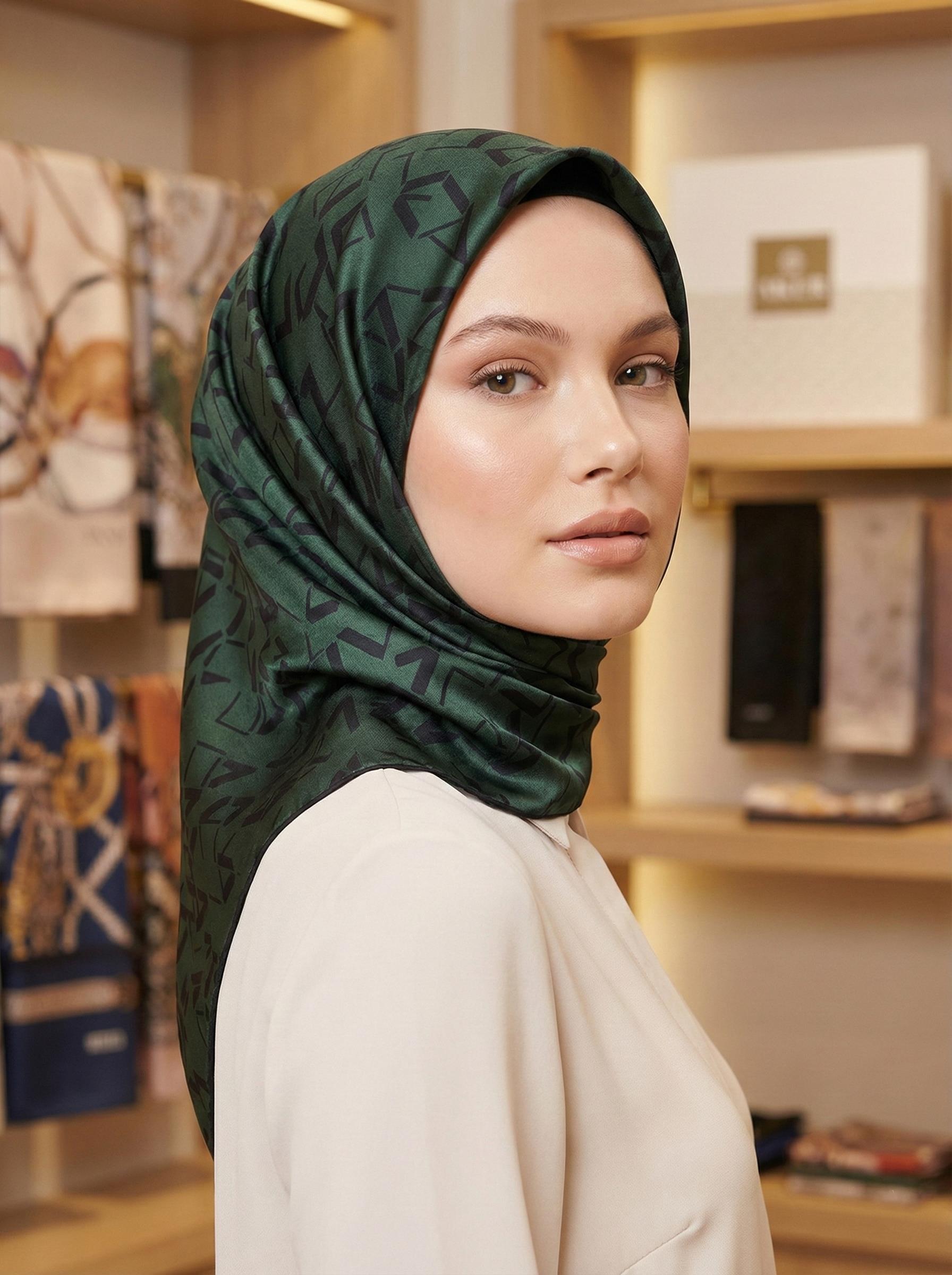 Aker İpek Eşarp - 2025/2026 Sonbahar-Kış - 9066701-312 - Sura