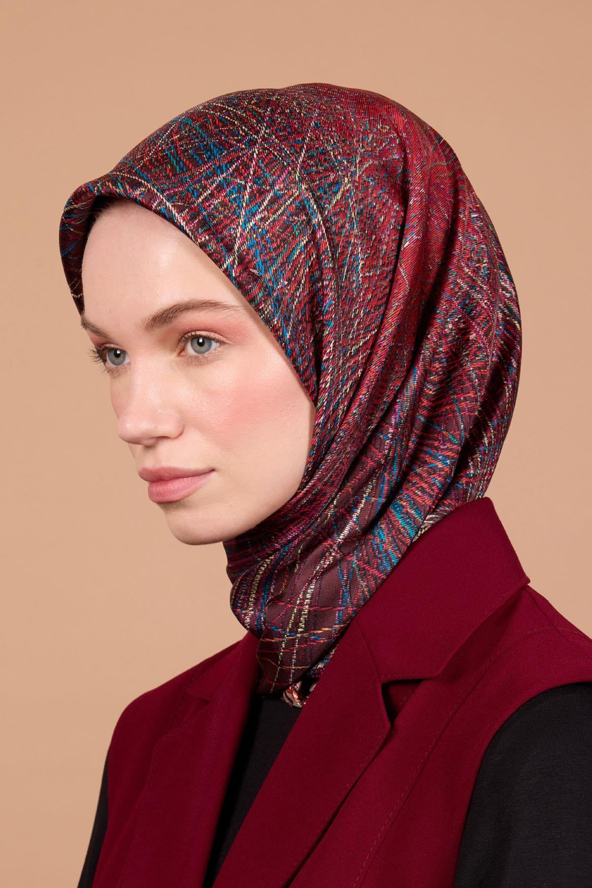 Aker İpek Eşarp - 2025/2026 Sonbahar-Kış - 7673701-341 - Sura