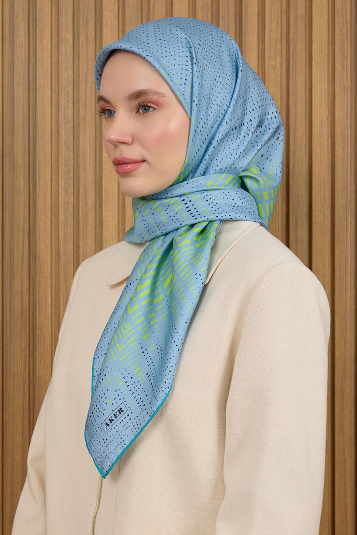 Aker İpek Eşarp - 2026 İlkbahar-Yaz - 8675701-324 - Sura