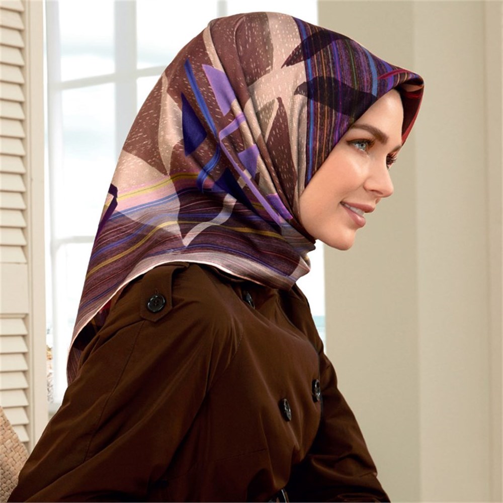 Foulard Armine En Soie 100% - Motif Géométrique Multicolore, Vintage, Occasion Bon état