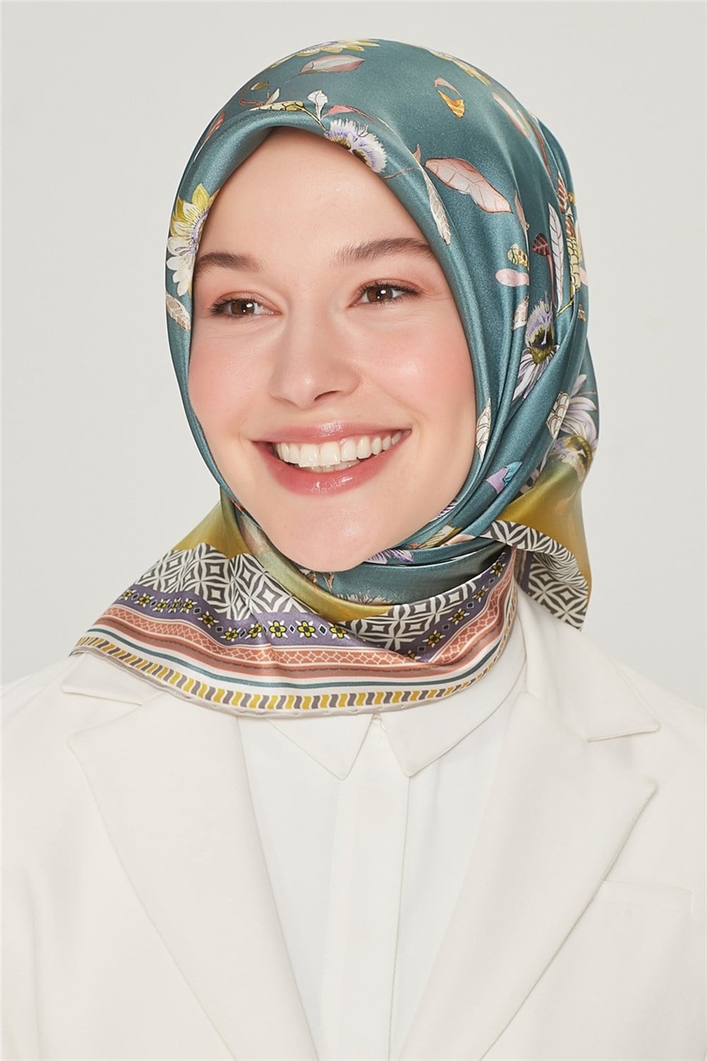 Armine İpek Eşarp 2021 İlkbahar-Yaz - 8528D 81 - Sura