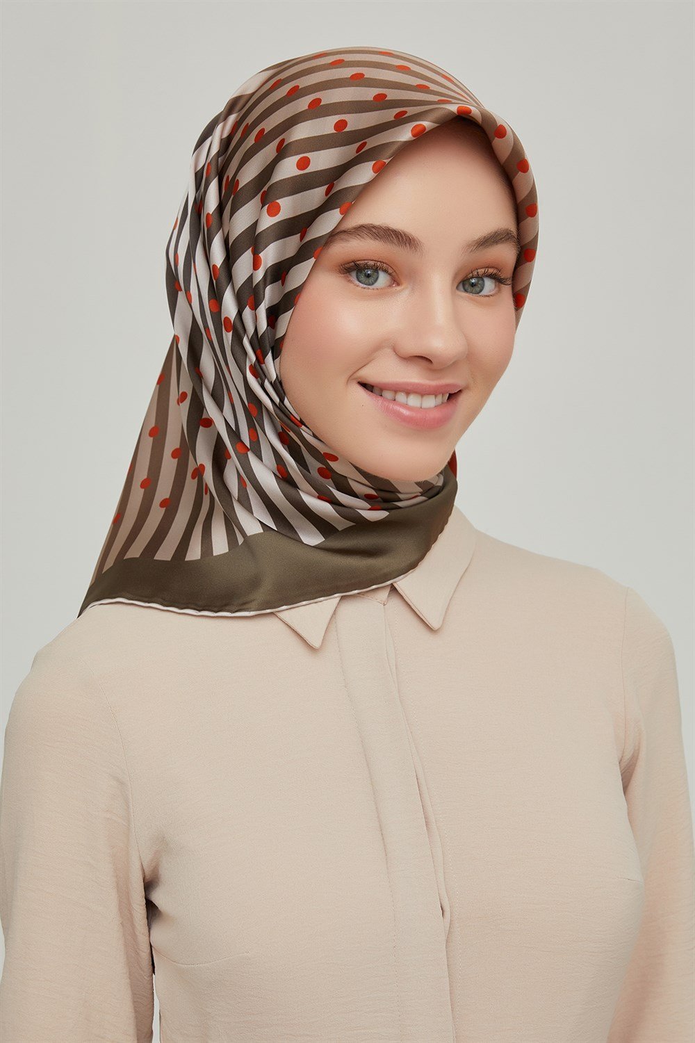 Armine İpek Eşarp 2021/2022 Sonbahar Kış - 8606D-82 - Sura