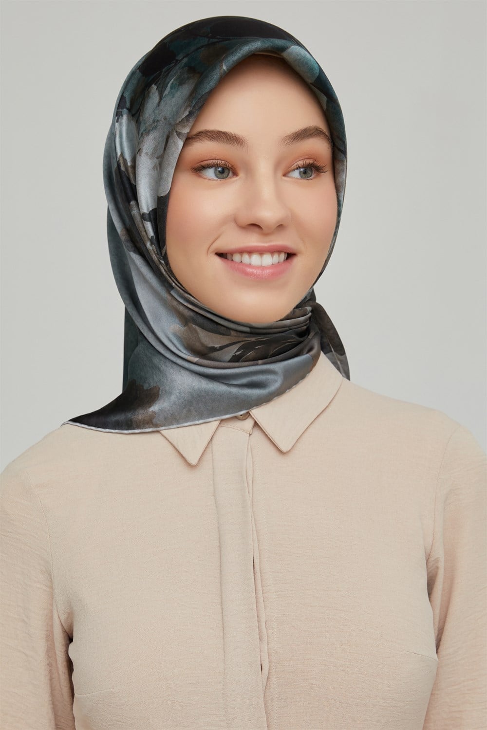 Armine İpek Eşarp 2021/2022 Sonbahar Kış - 8632D-38 - Sura