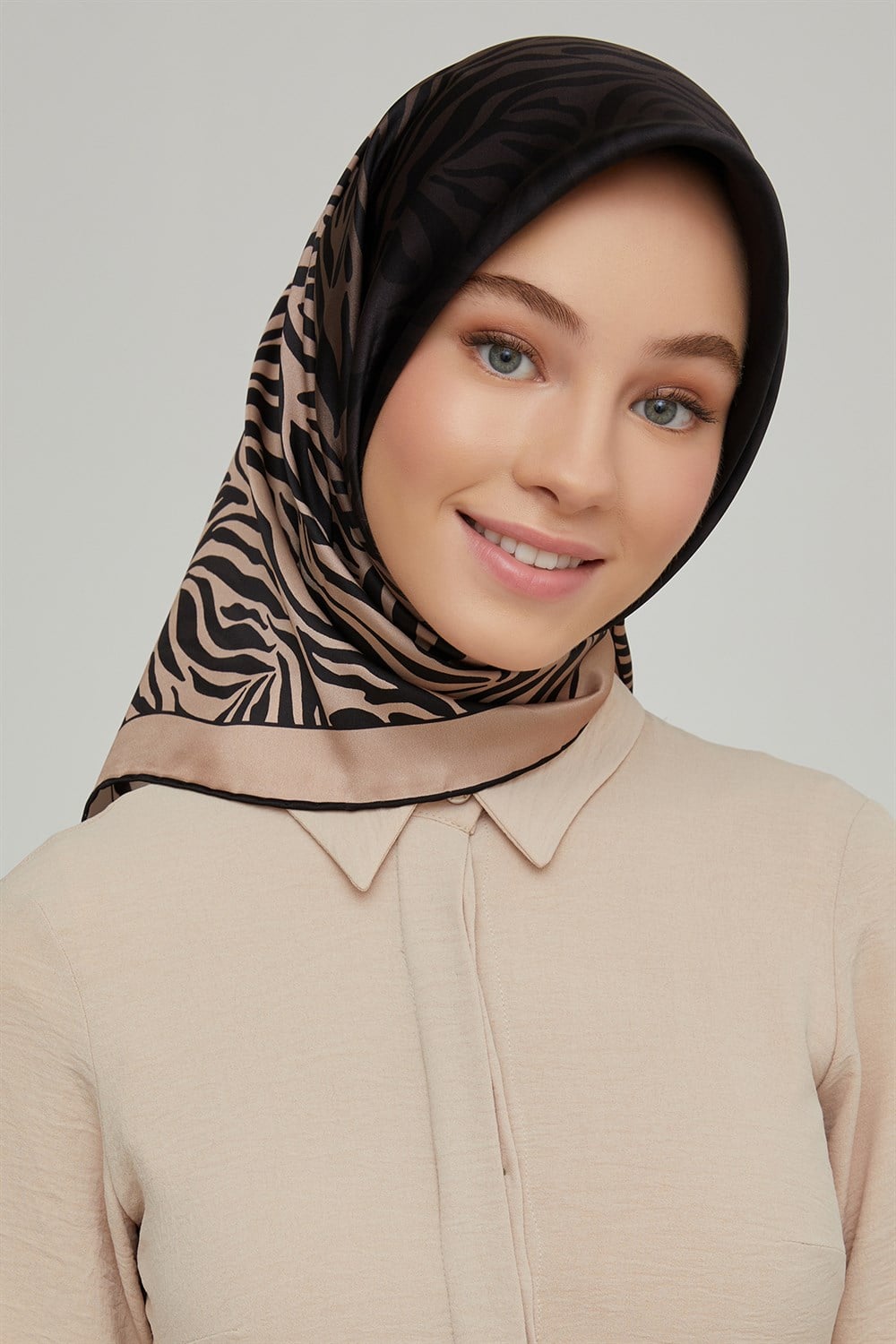 Armine İpek Eşarp 2021/2022 Sonbahar Kış - 8654D-22 - Tivil