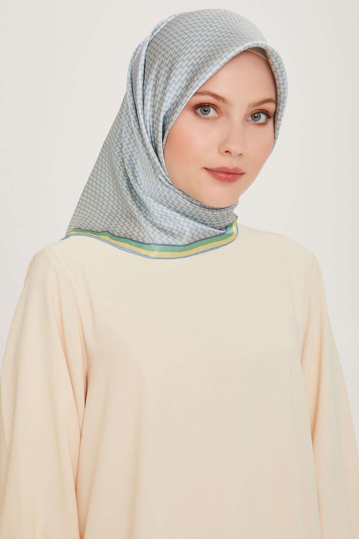 Armine İpek Eşarp 2024/2025 Sonbahar-Kış - 9243D-51 - Tivil