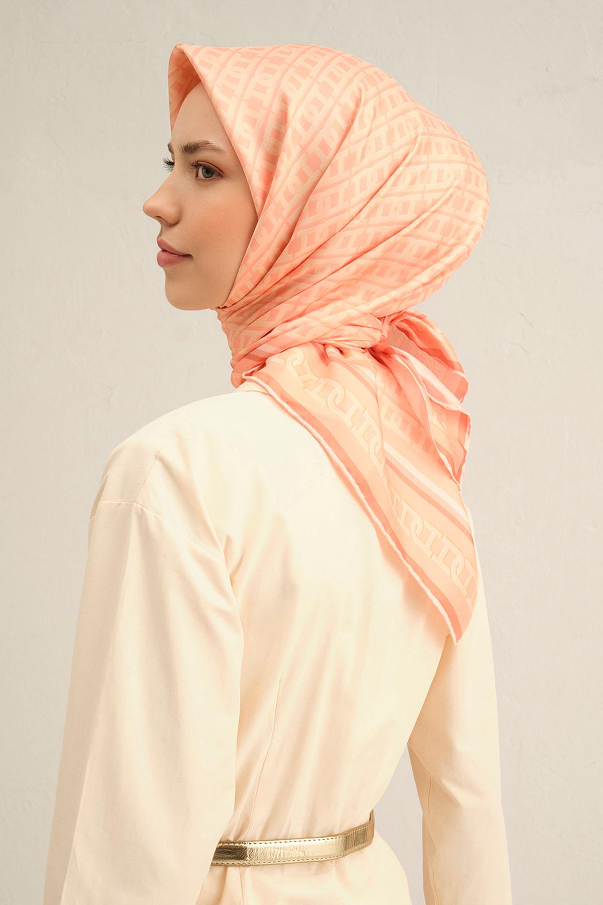 Armine İpek Eşarp 2025 İlkbahar-Yaz - 9301D-40 - Sura