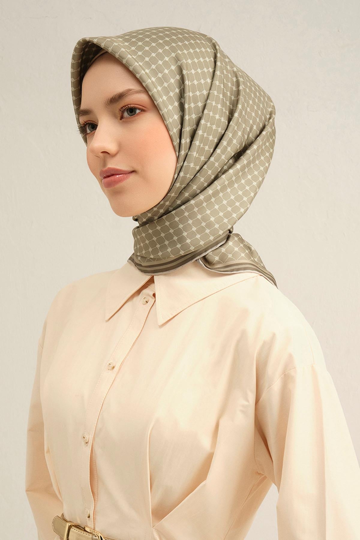 Armine İpek Eşarp 2025 İlkbahar-Yaz - 9345D-33 - Tivil
