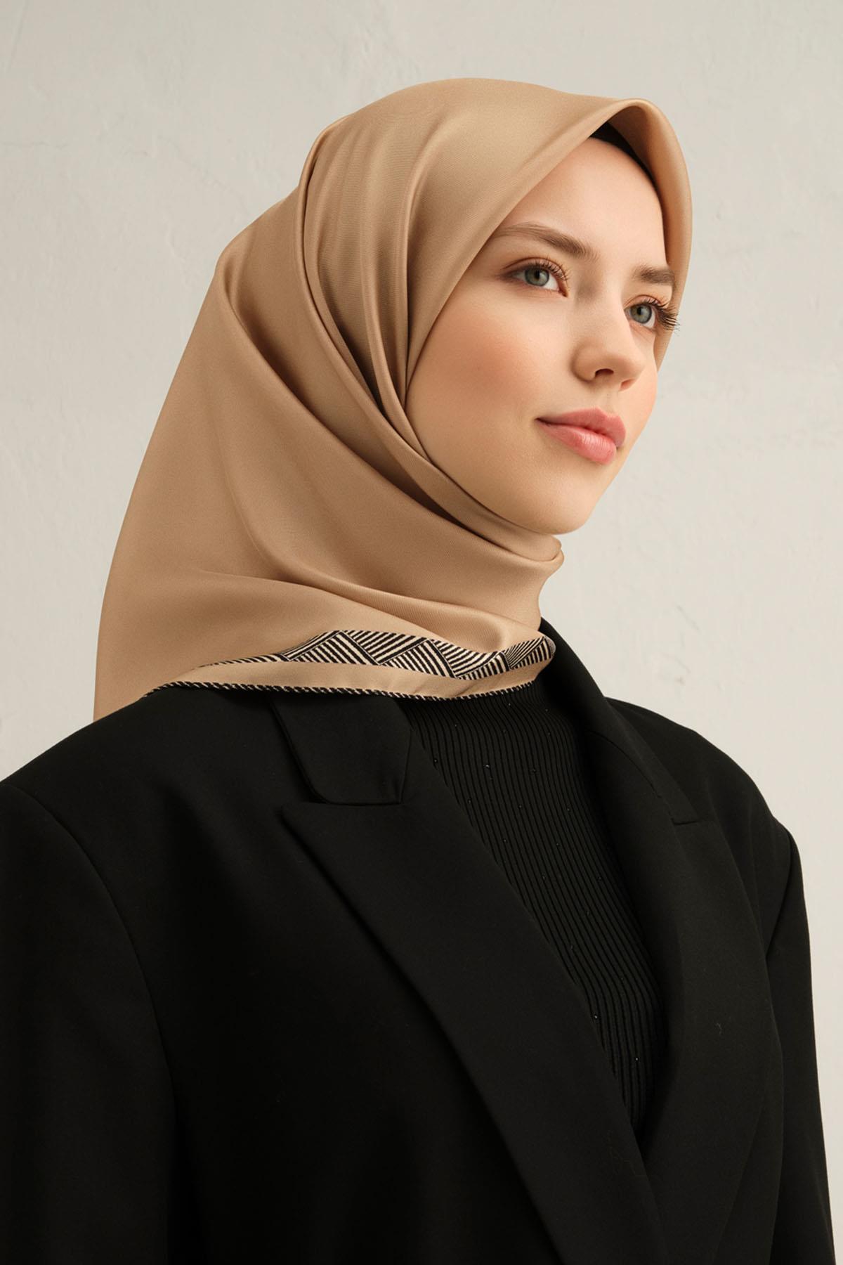 Armine İpek Eşarp 2025 İlkbahar-Yaz - 9357D-34 - Sura