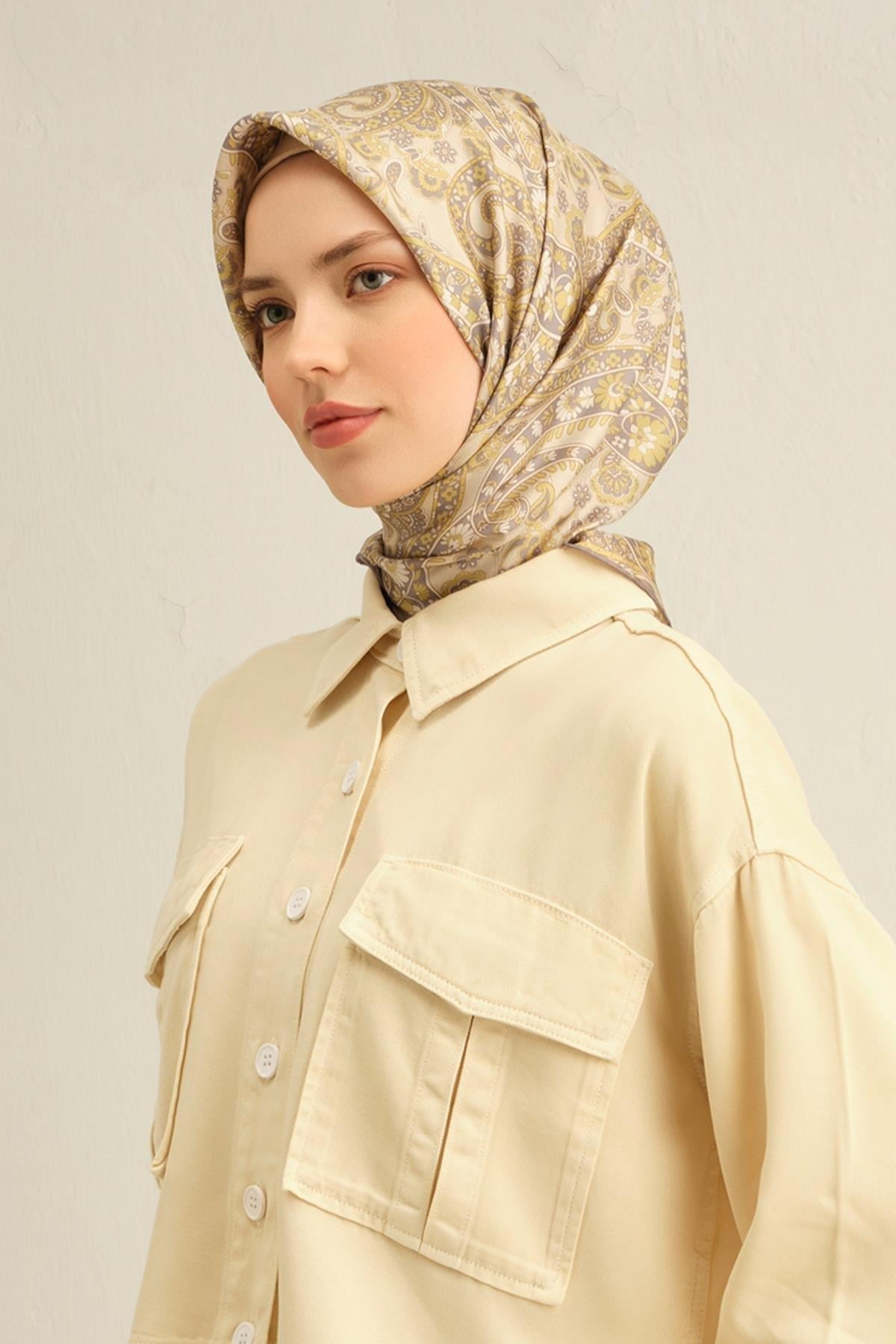 Armine İpek Eşarp 2025 İlkbahar-Yaz - 9304D-07 - Sura