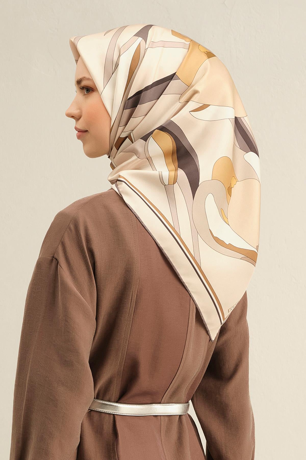Armine İpek Eşarp 2025 İlkbahar-Yaz - 9302D-38 - Sura