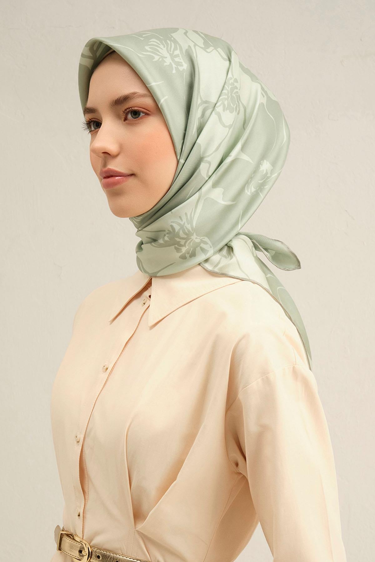 Armine İpek Eşarp 2025 İlkbahar-Yaz - 9344D-37 - Sura