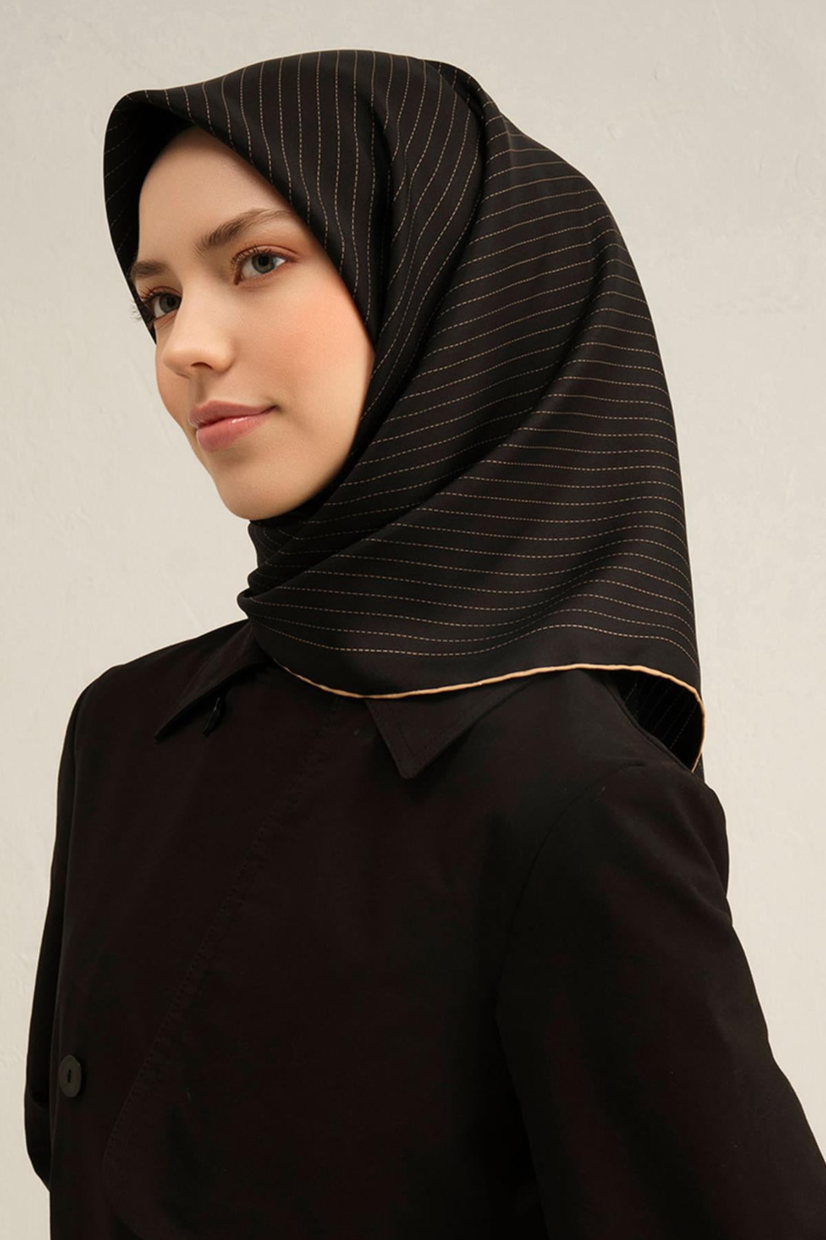 Armine İpek Eşarp 2025 İlkbahar-Yaz - 9348D-02 - Sura
