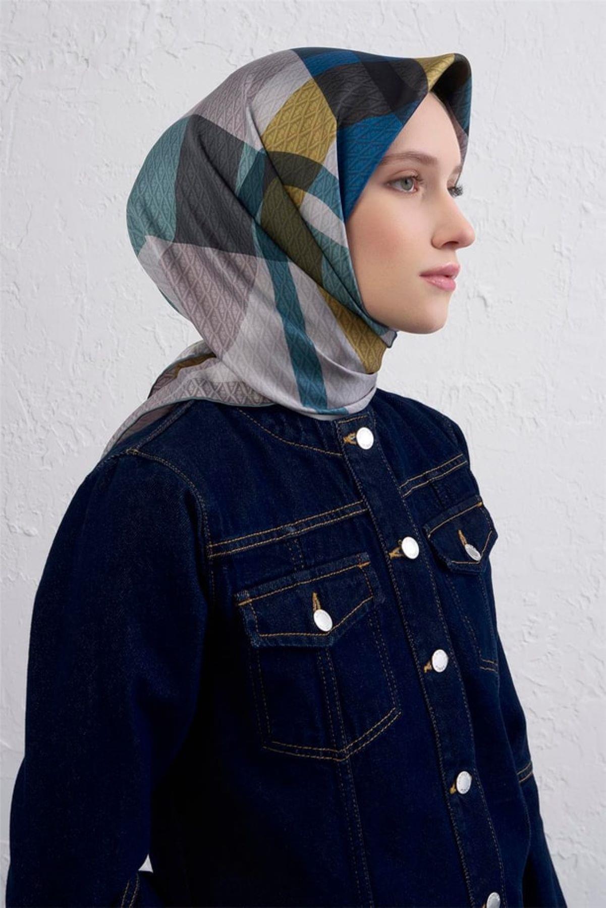 Armine İpek Eşarp 2025/2026 Sonbahar Kış - 9429D-82 - Tivil