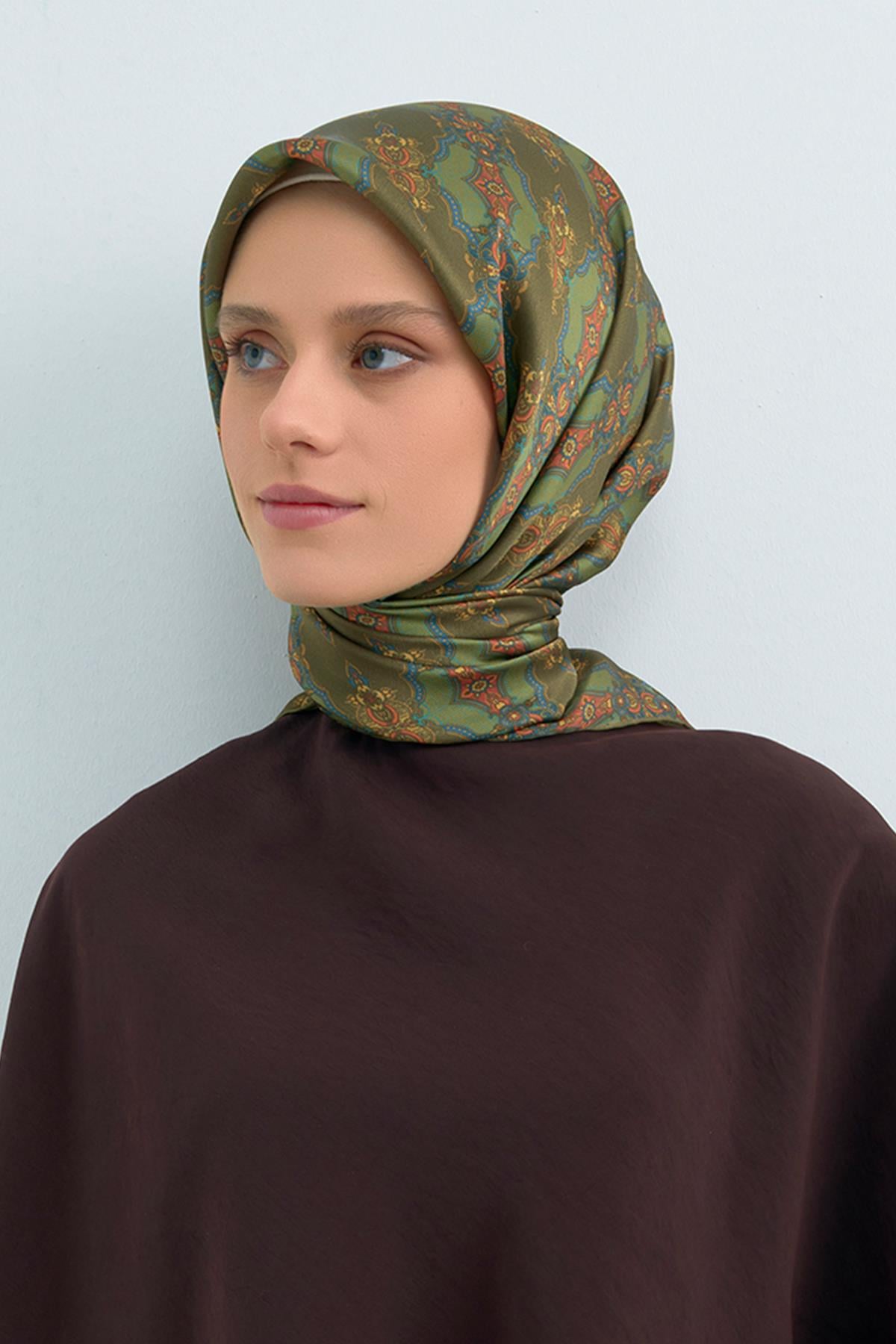 Armine İpek Eşarp 2026 İlkbahar-Yaz - 9522D-06 - Sura