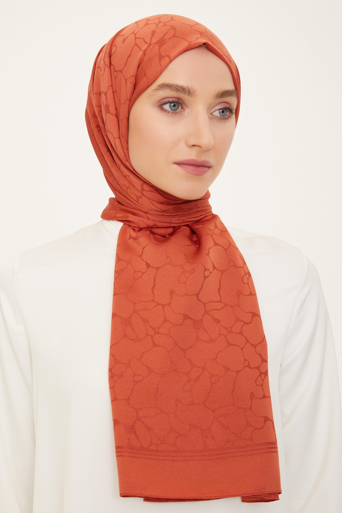 Armine Jakarlı Safir Şal - AT1SFR - 38 - Renk