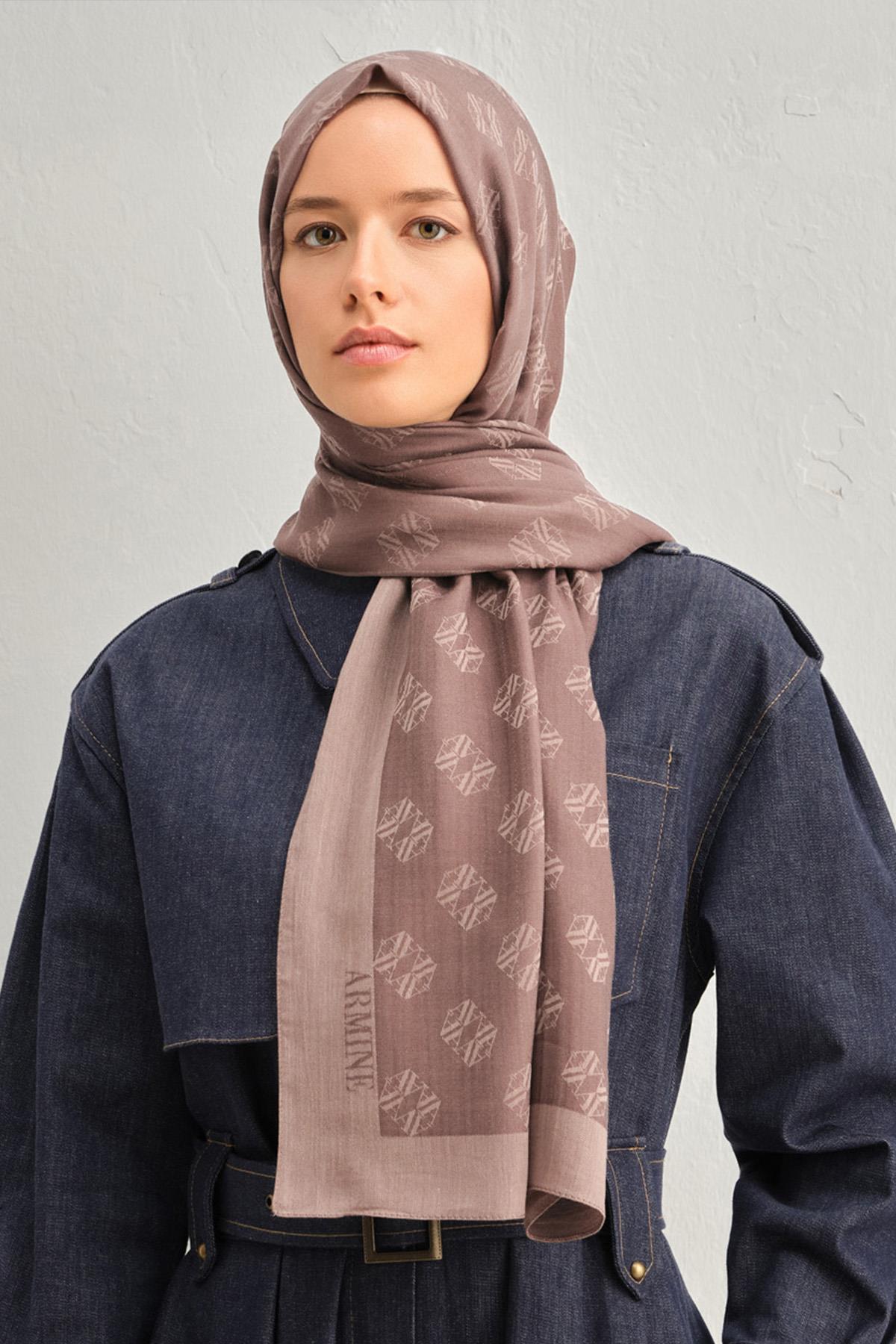 Armine Tensel İpek Şal 1 - Minimal Monogram Desen - 32104 - Açık Kahve