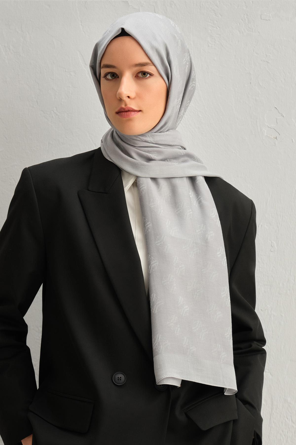 Armine Tensel İpek Şal 1 - Minimal Monogram Desen - 3295 - Açık Gri